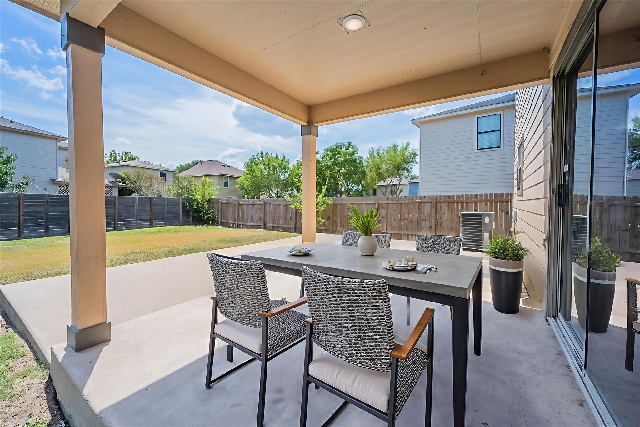 13209 Thome Valley Dr, Del Valle, TX 78617