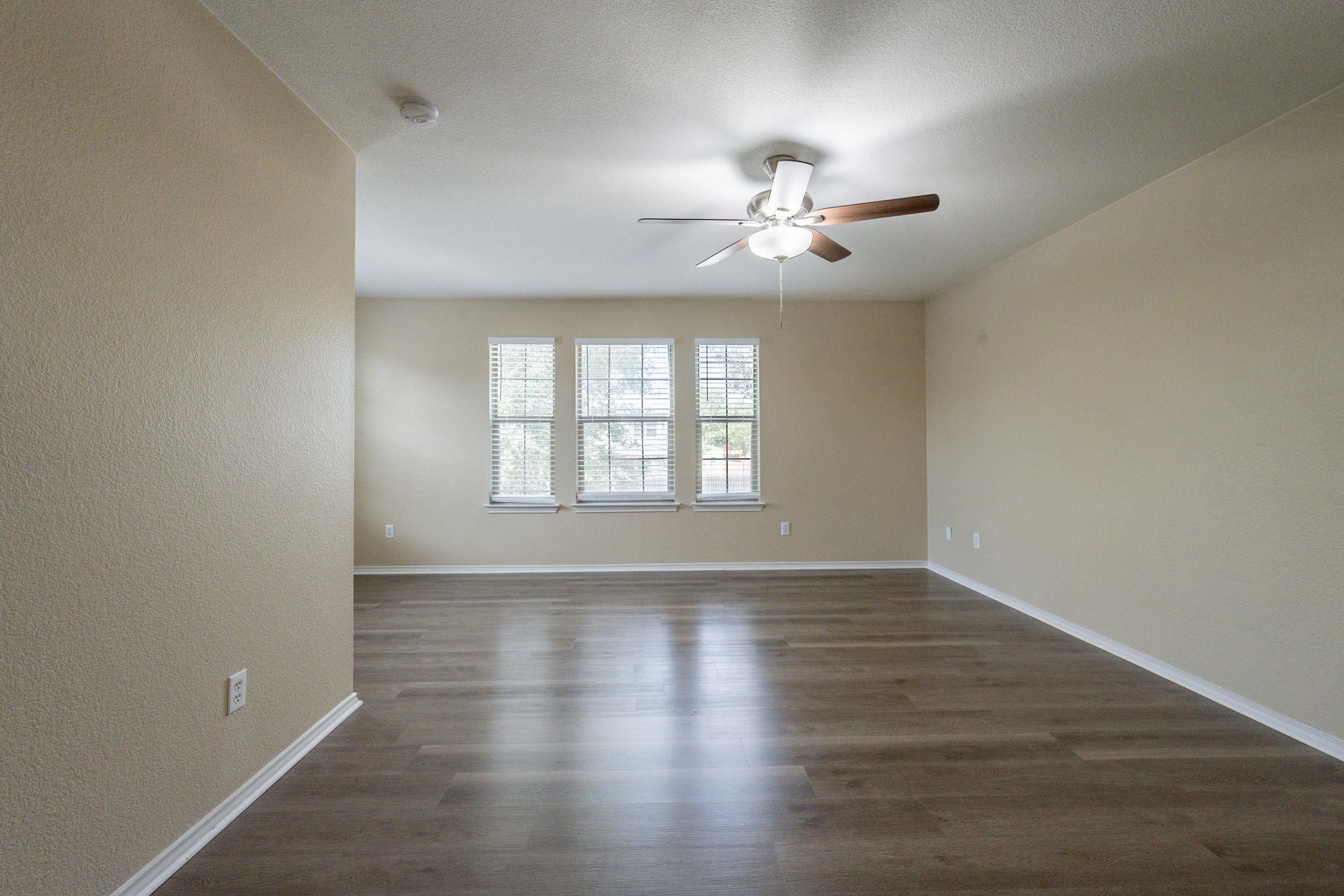 13209 Thome Valley Dr, Del Valle, TX 78617