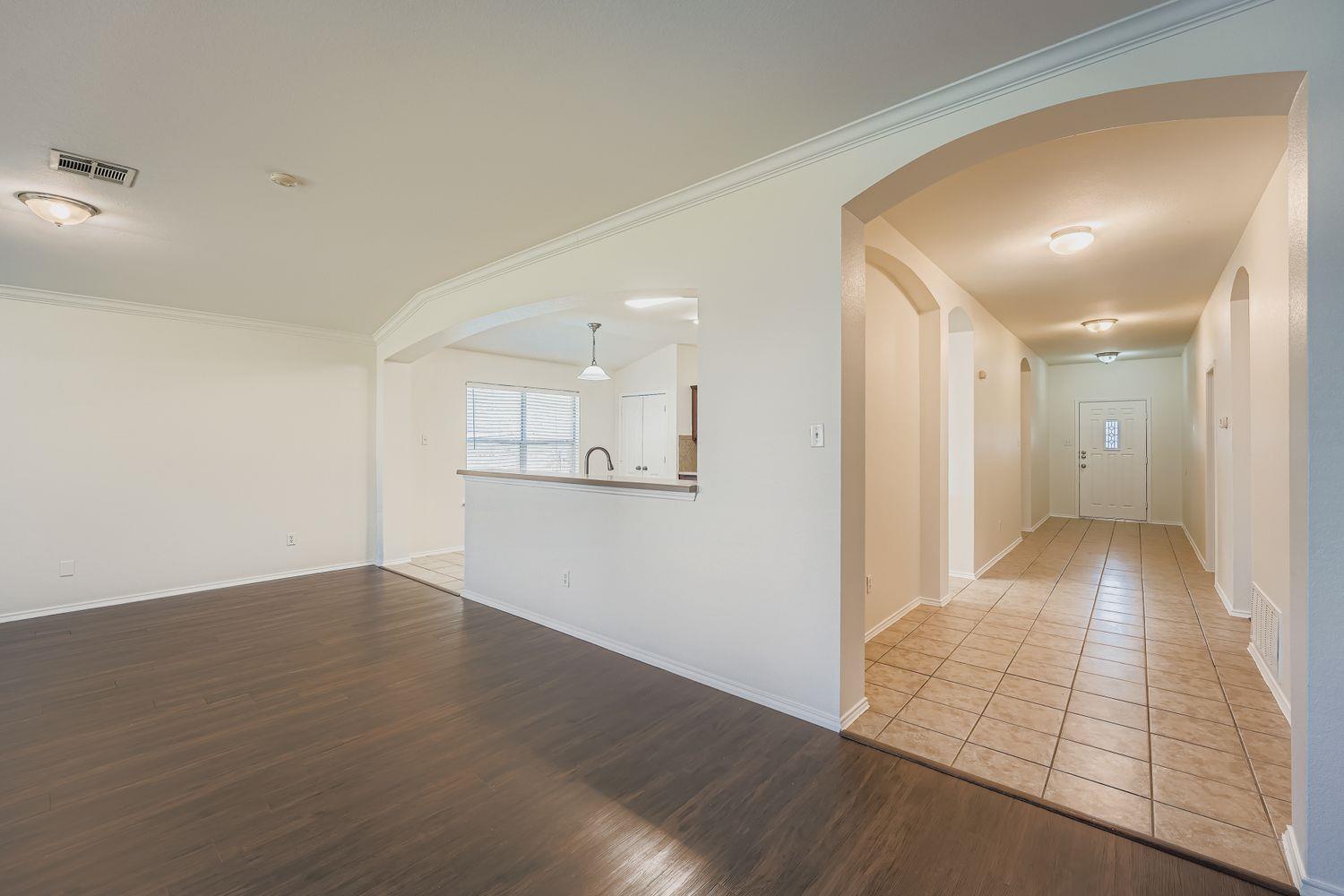 12612 Wayne Spur Ln, Elgin, TX 78621