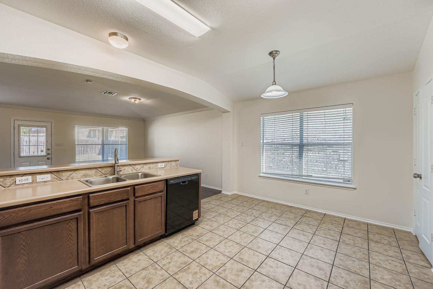 12612 Wayne Spur Ln, Elgin, TX 78621