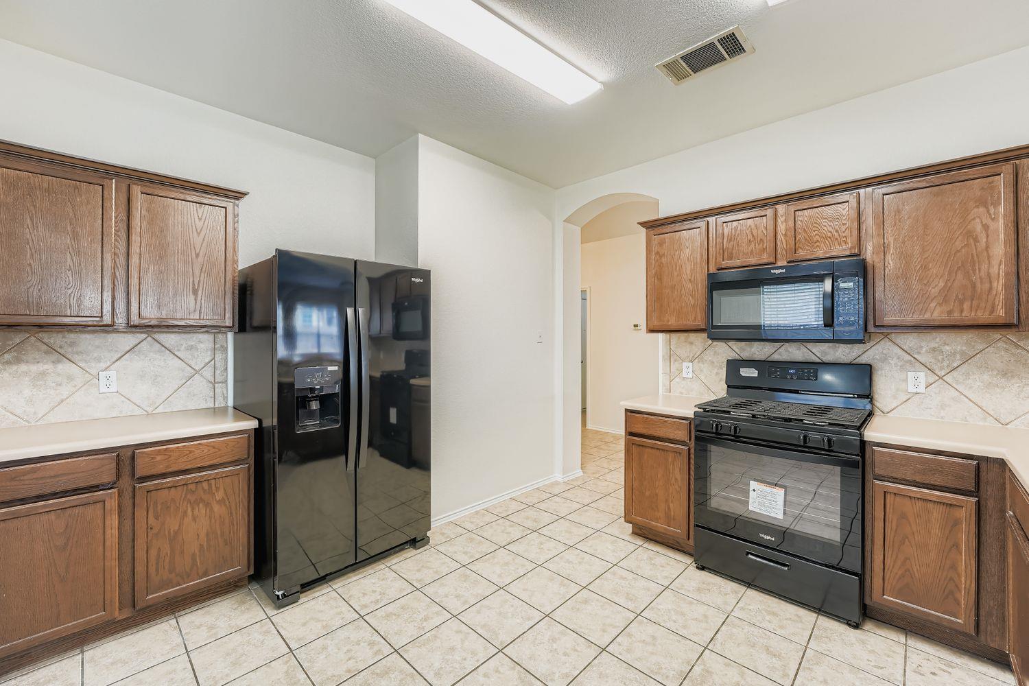 12612 Wayne Spur Ln, Elgin, TX 78621