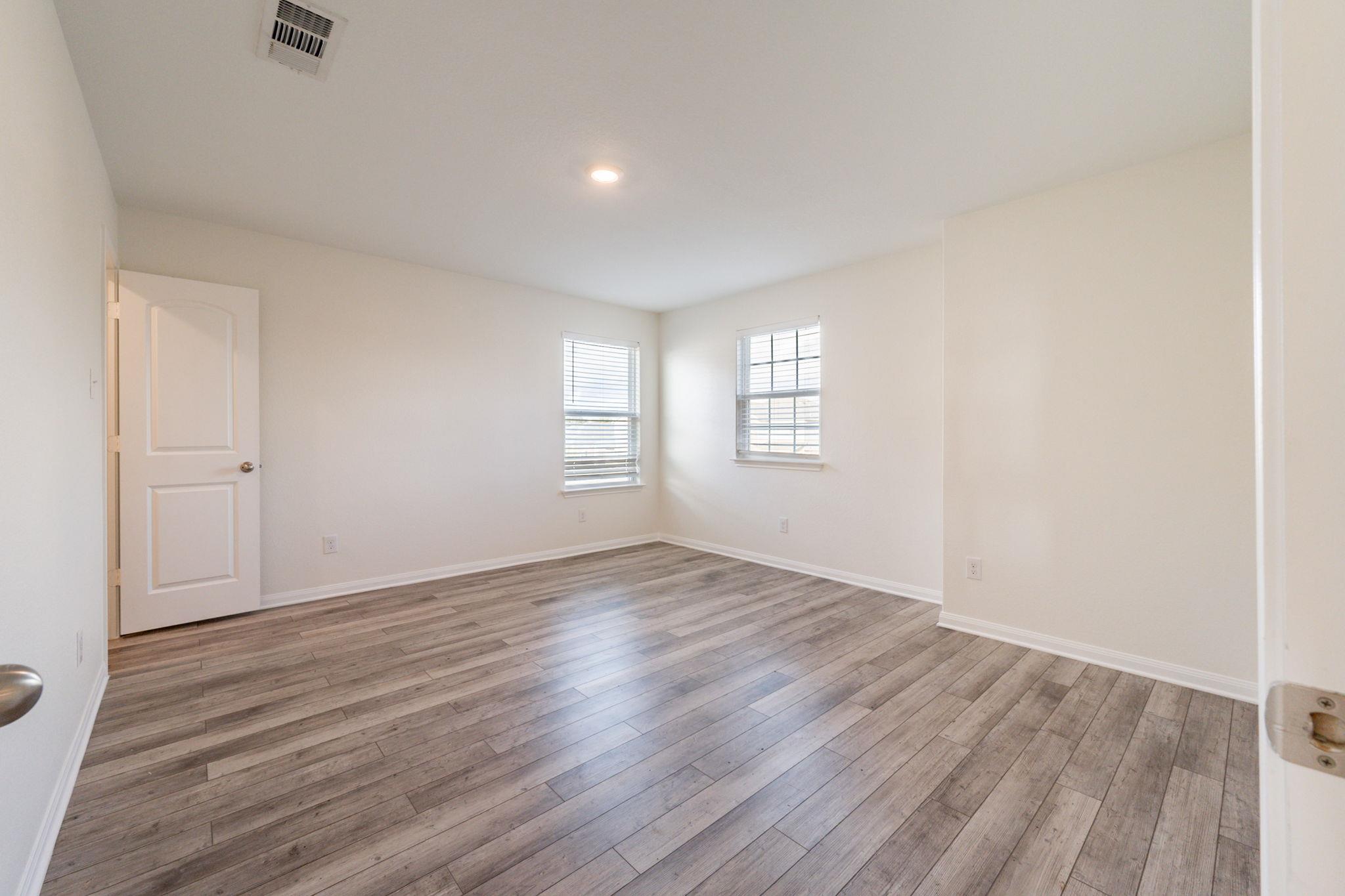 1163 Treeta Trl, Kyle, TX 78640