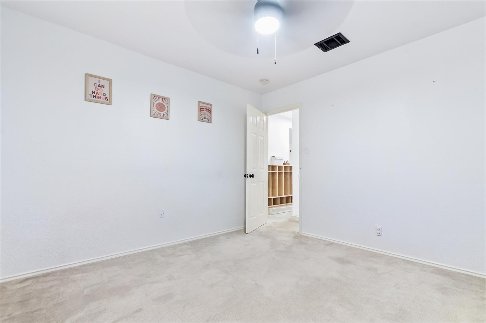 913 Tanglewood Dr, Leander, TX 78641