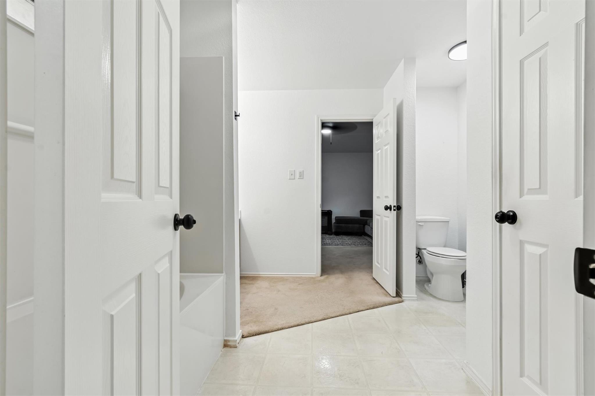 913 Tanglewood Dr, Leander, TX 78641