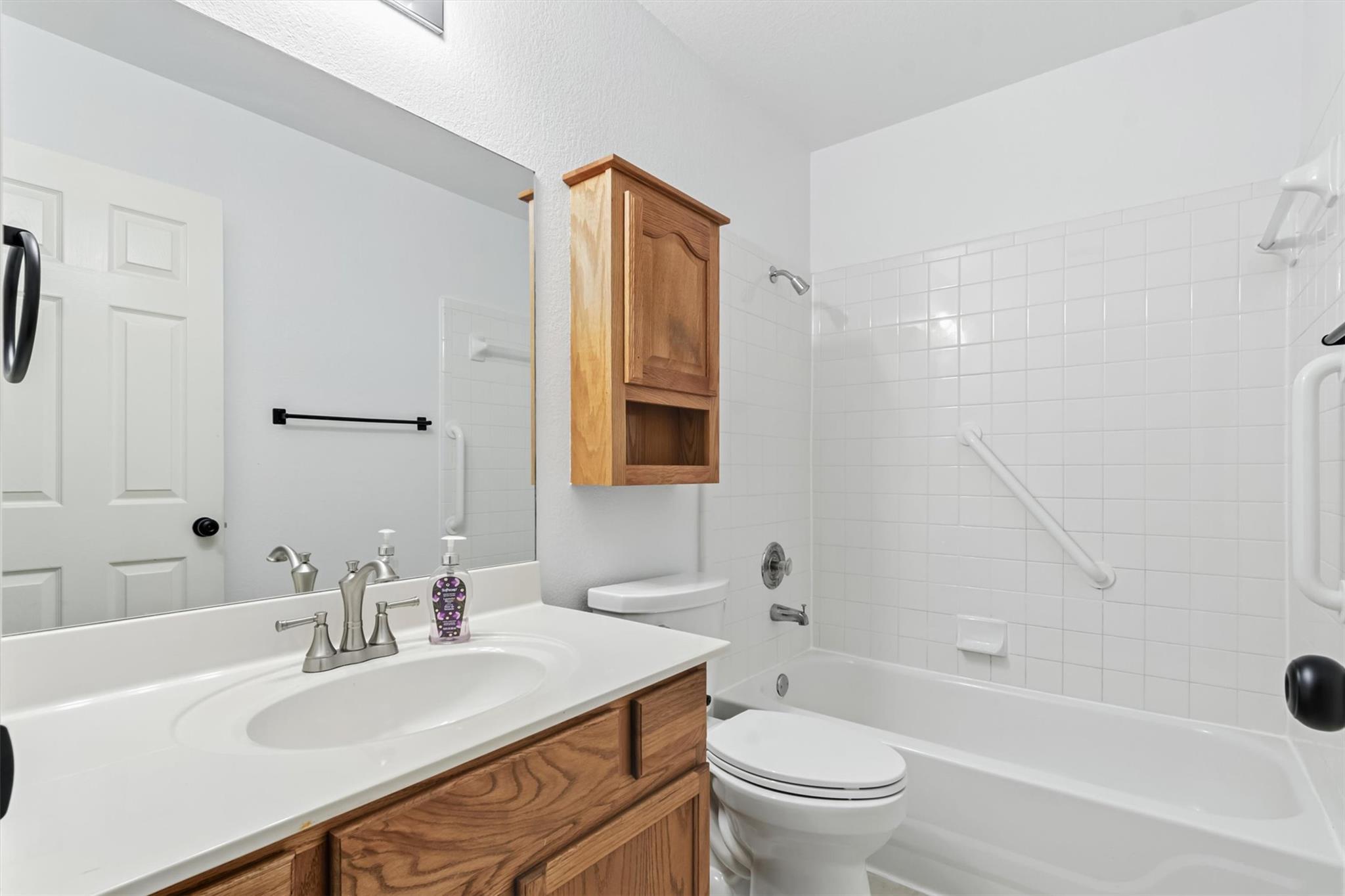 913 Tanglewood Dr, Leander, TX 78641