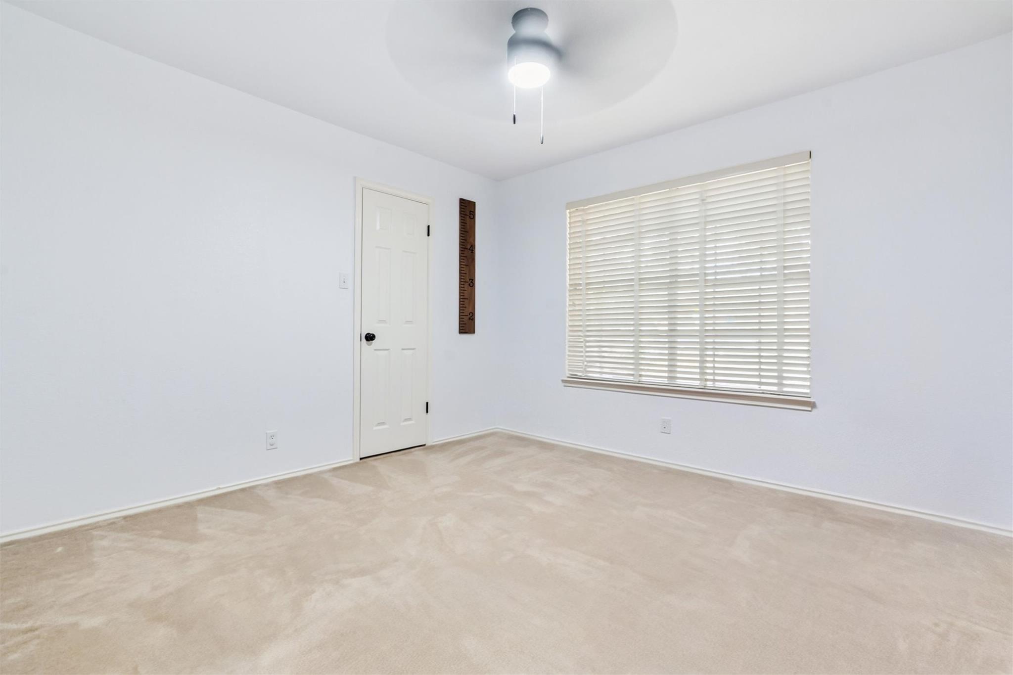 913 Tanglewood Dr, Leander, TX 78641