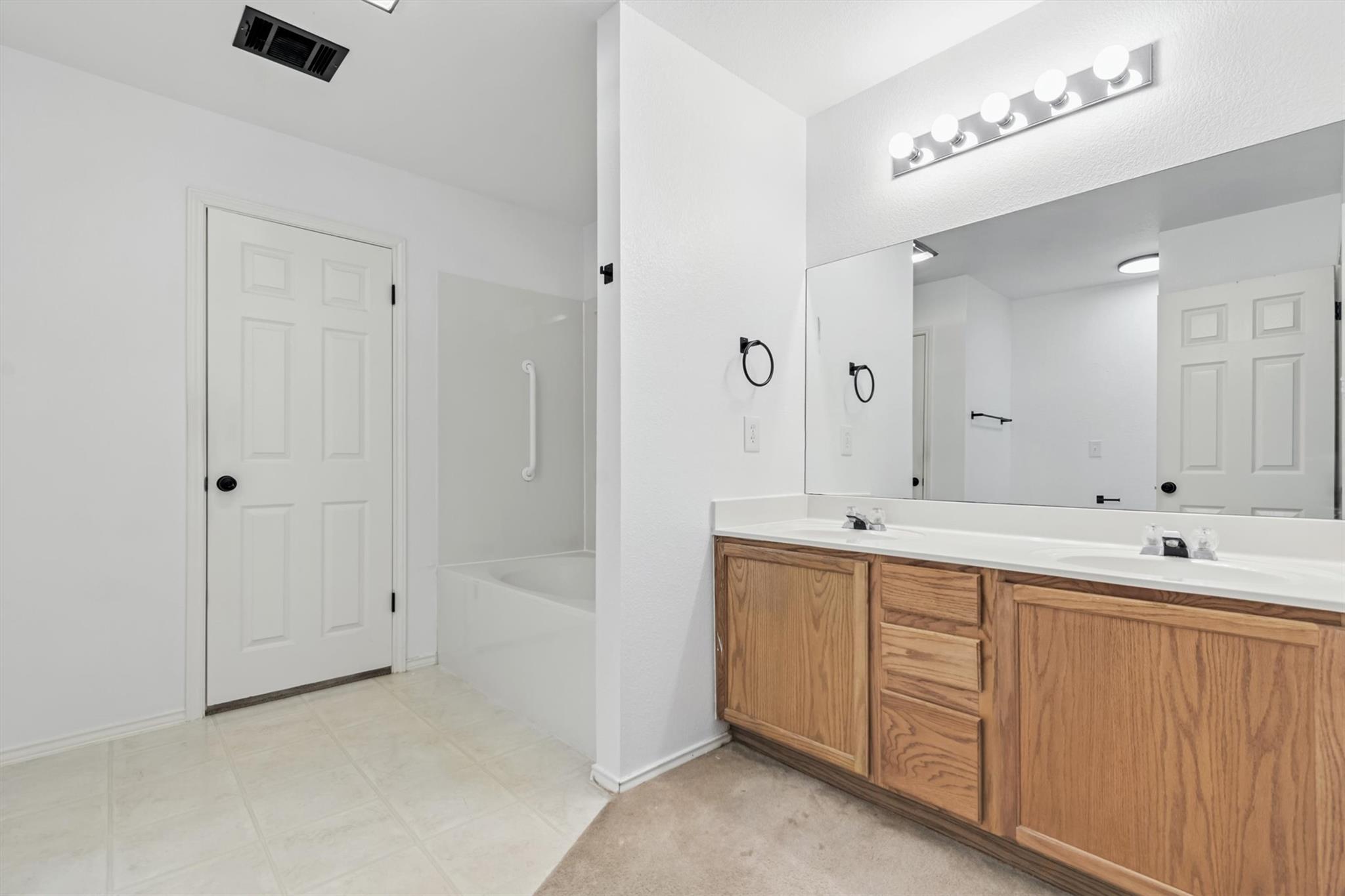 913 Tanglewood Dr, Leander, TX 78641