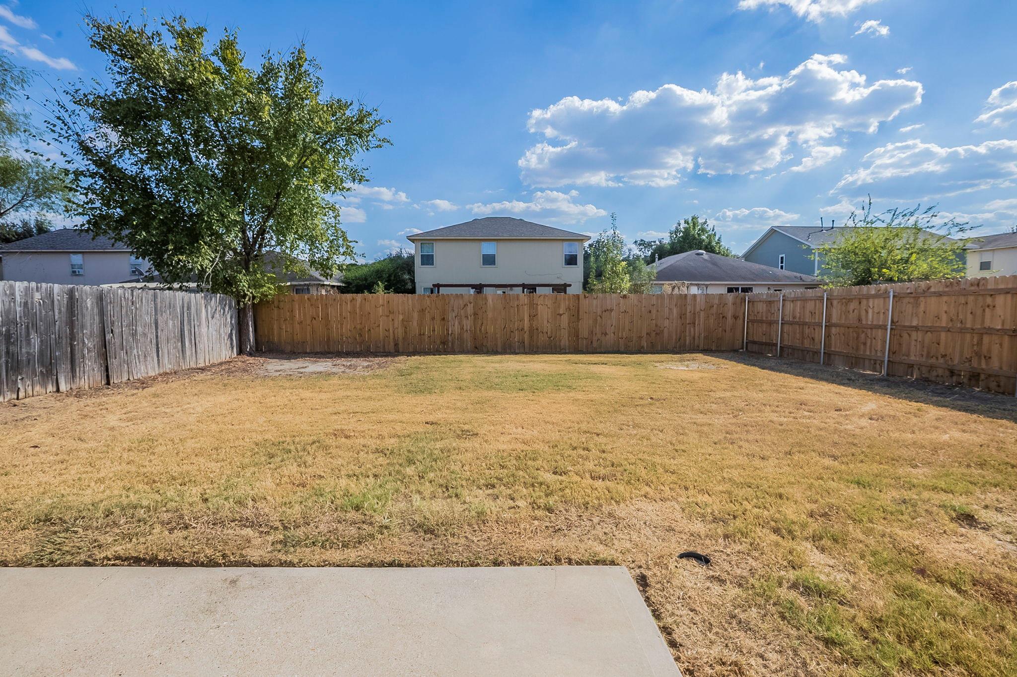 206 Pheasant Trl, Bastrop, TX 78602