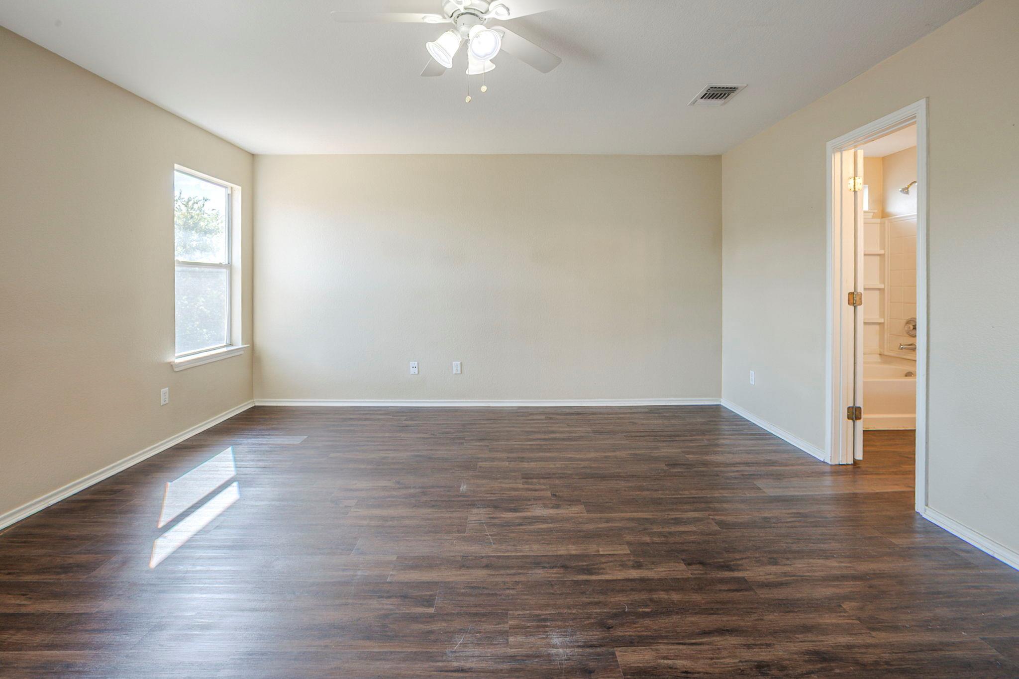 206 Pheasant Trl, Bastrop, TX 78602