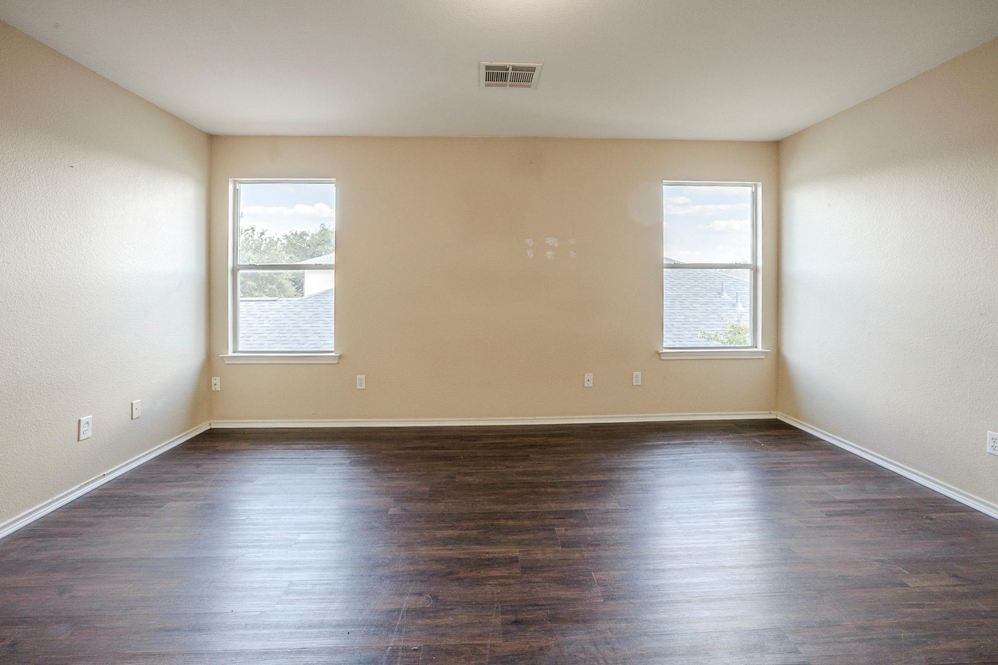 206 Pheasant Trl, Bastrop, TX 78602