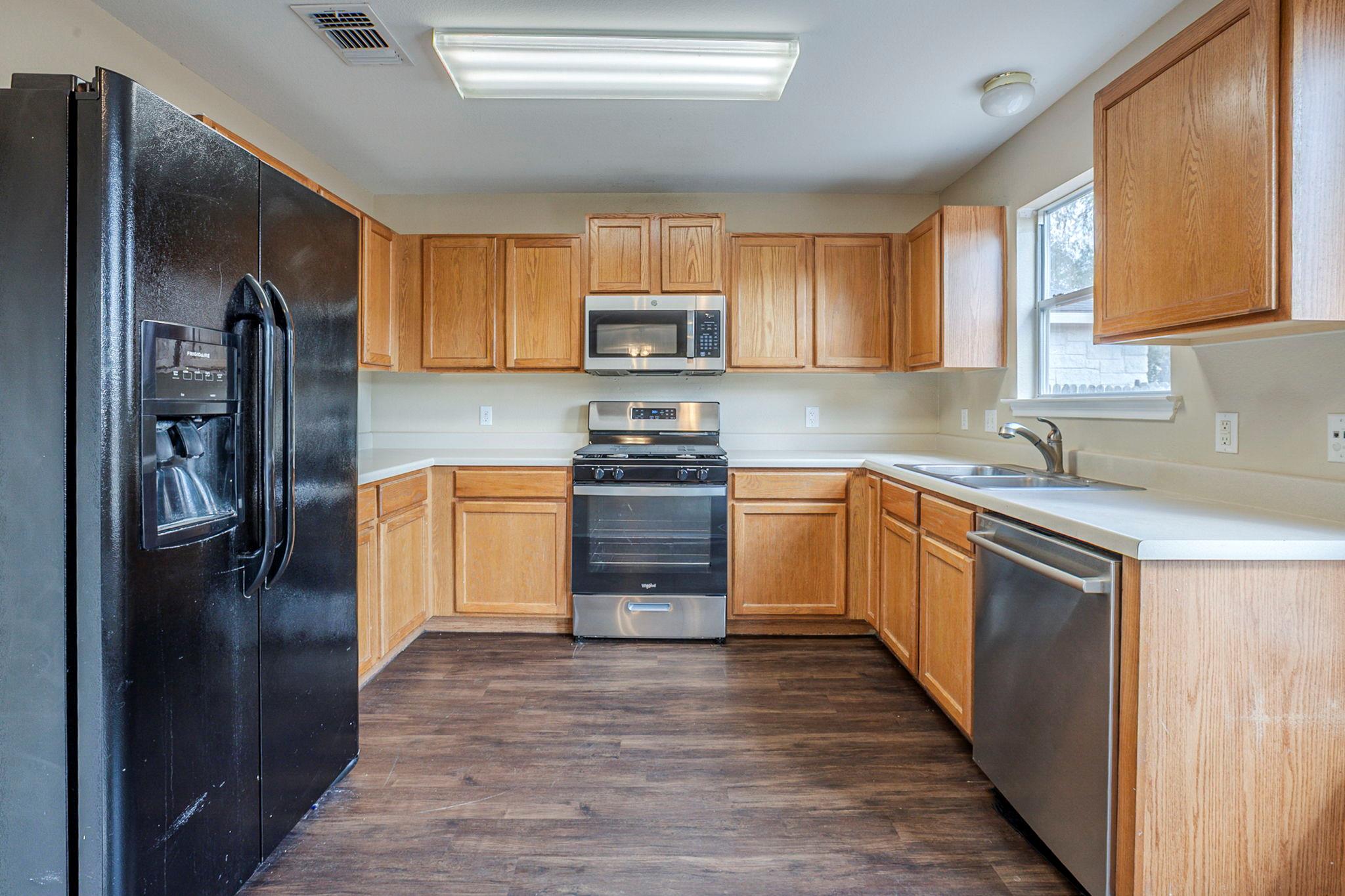 206 Pheasant Trl, Bastrop, TX 78602