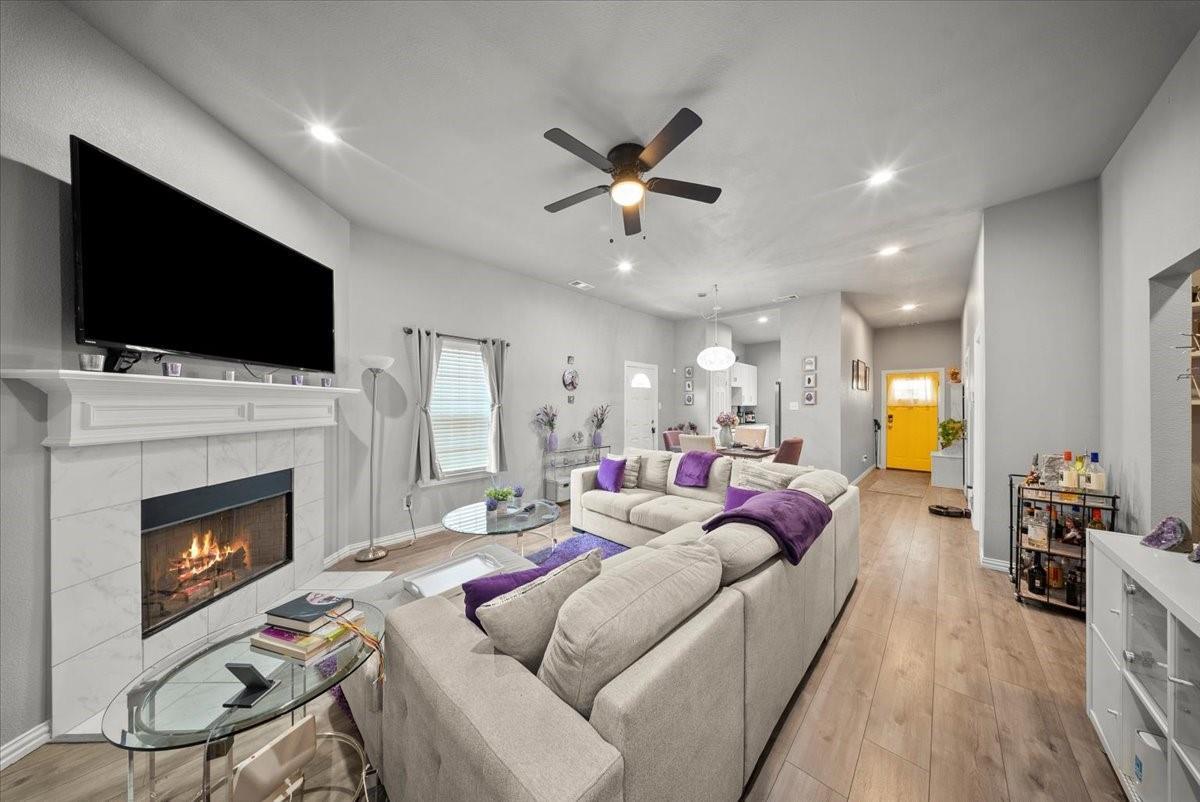 5312 Black Hawk St, Dallas, TX 75212