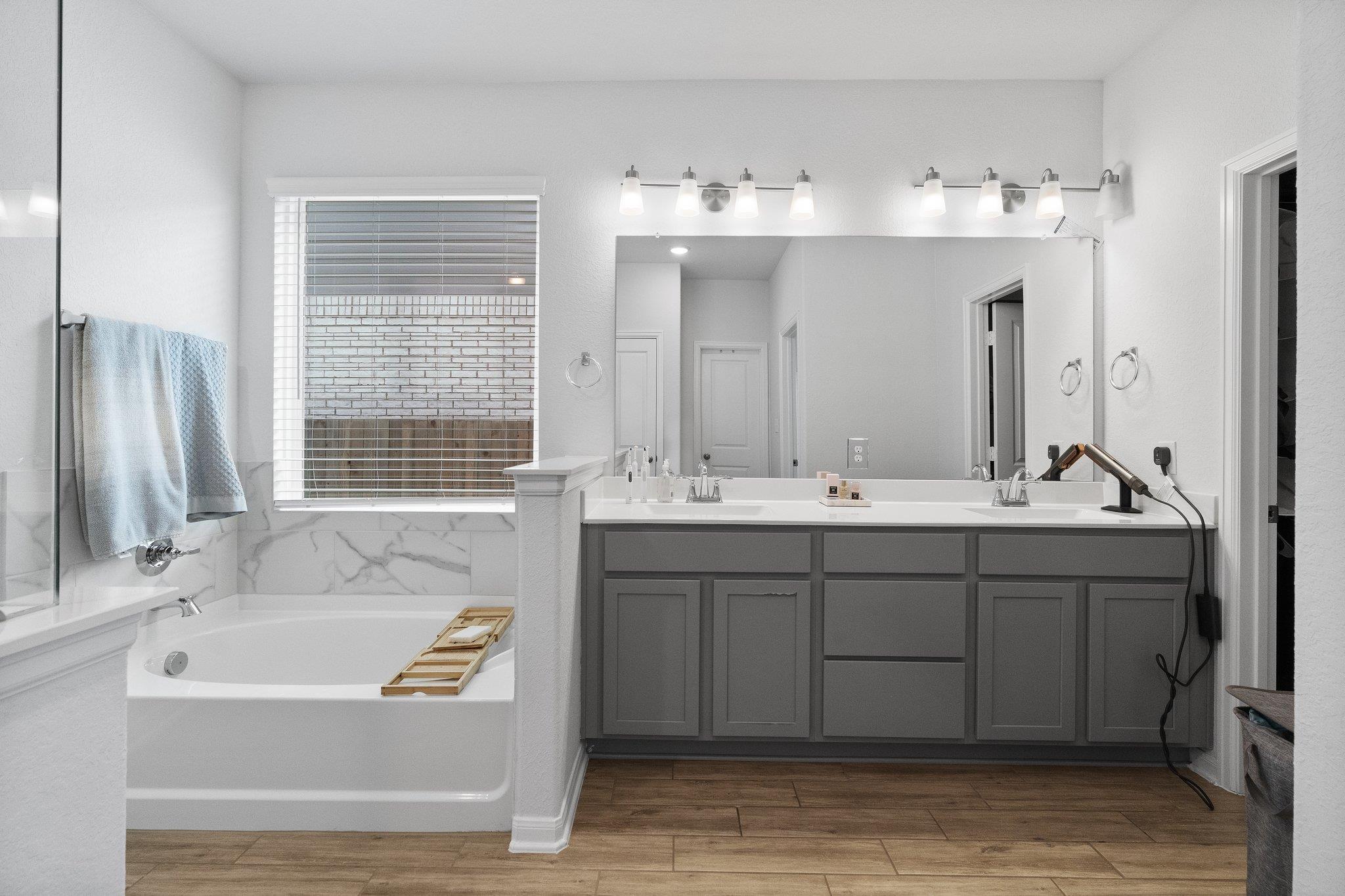 620 Sugar Cane Rd, Buda, TX 78610