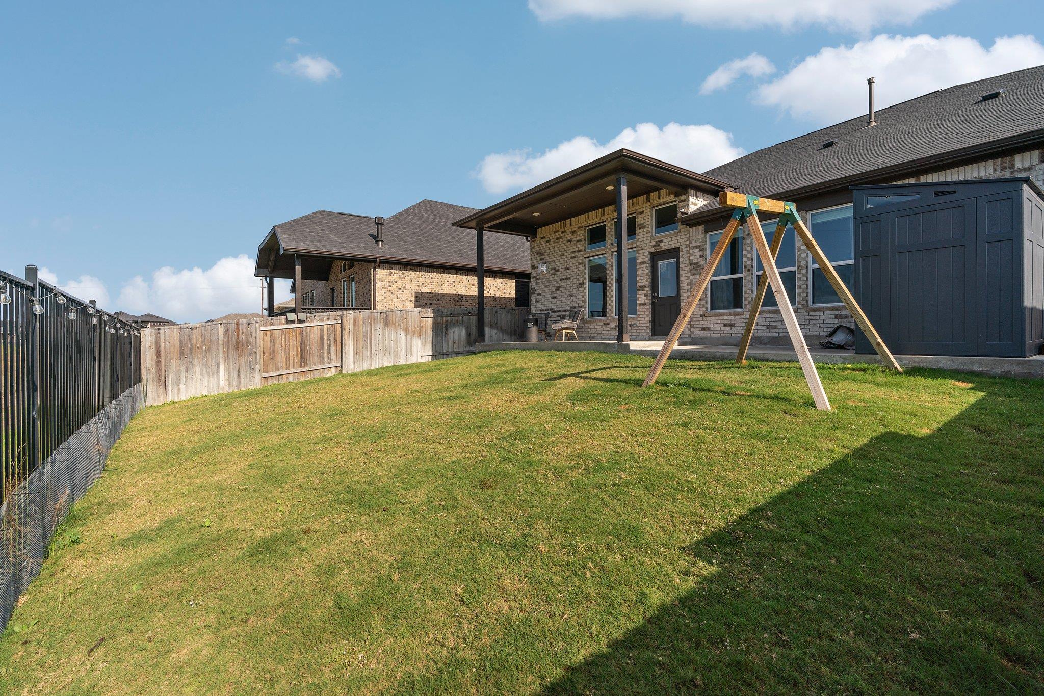 620 Sugar Cane Rd, Buda, TX 78610