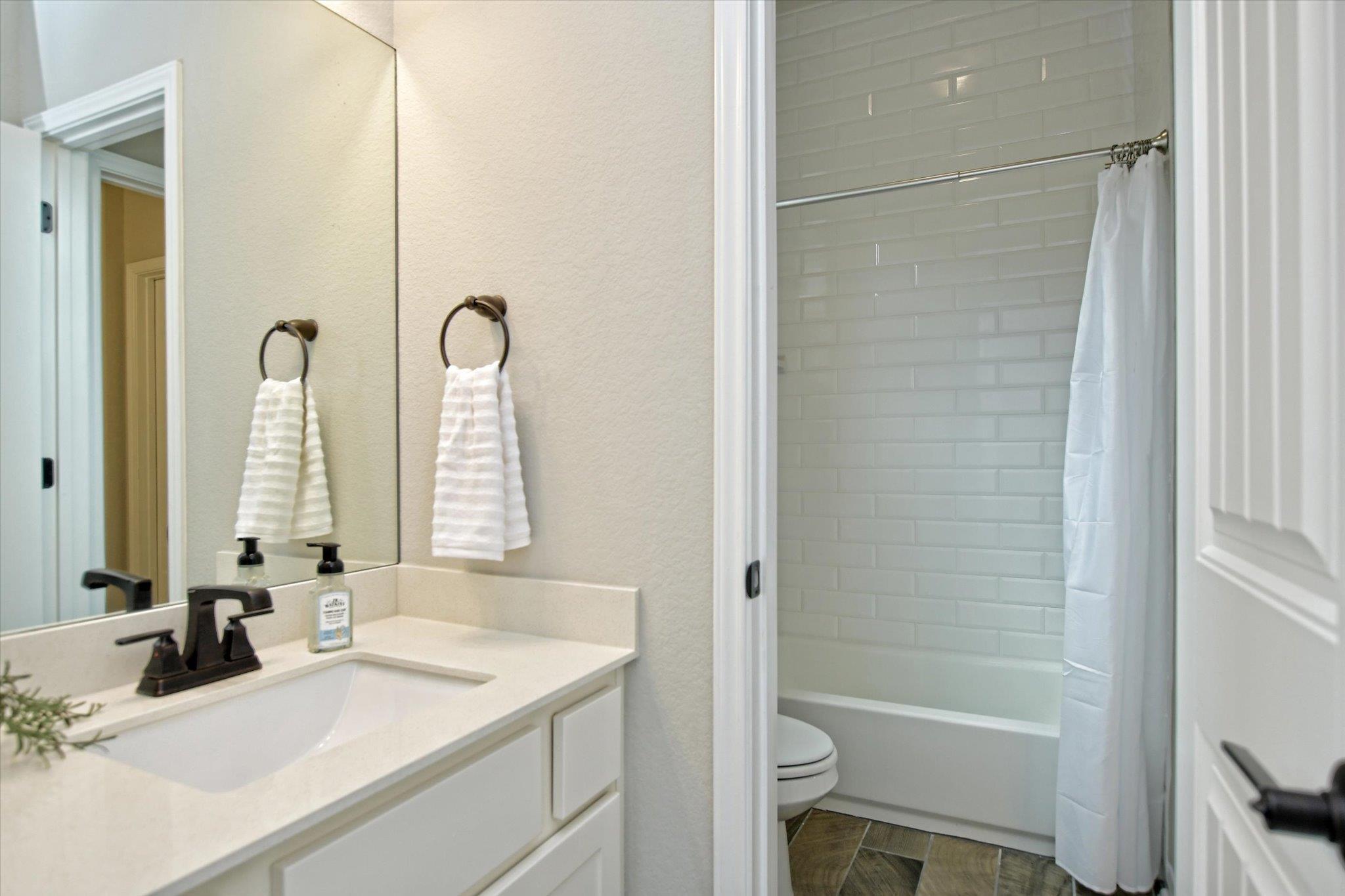 133 Red Granite Rd, Georgetown, TX 78633