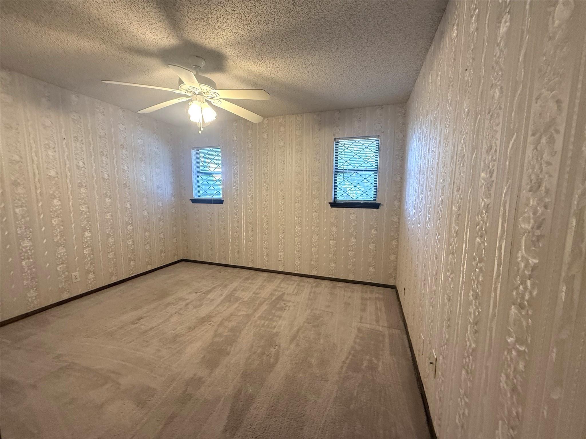 133 Champions Dr, Rockdale, TX 76567