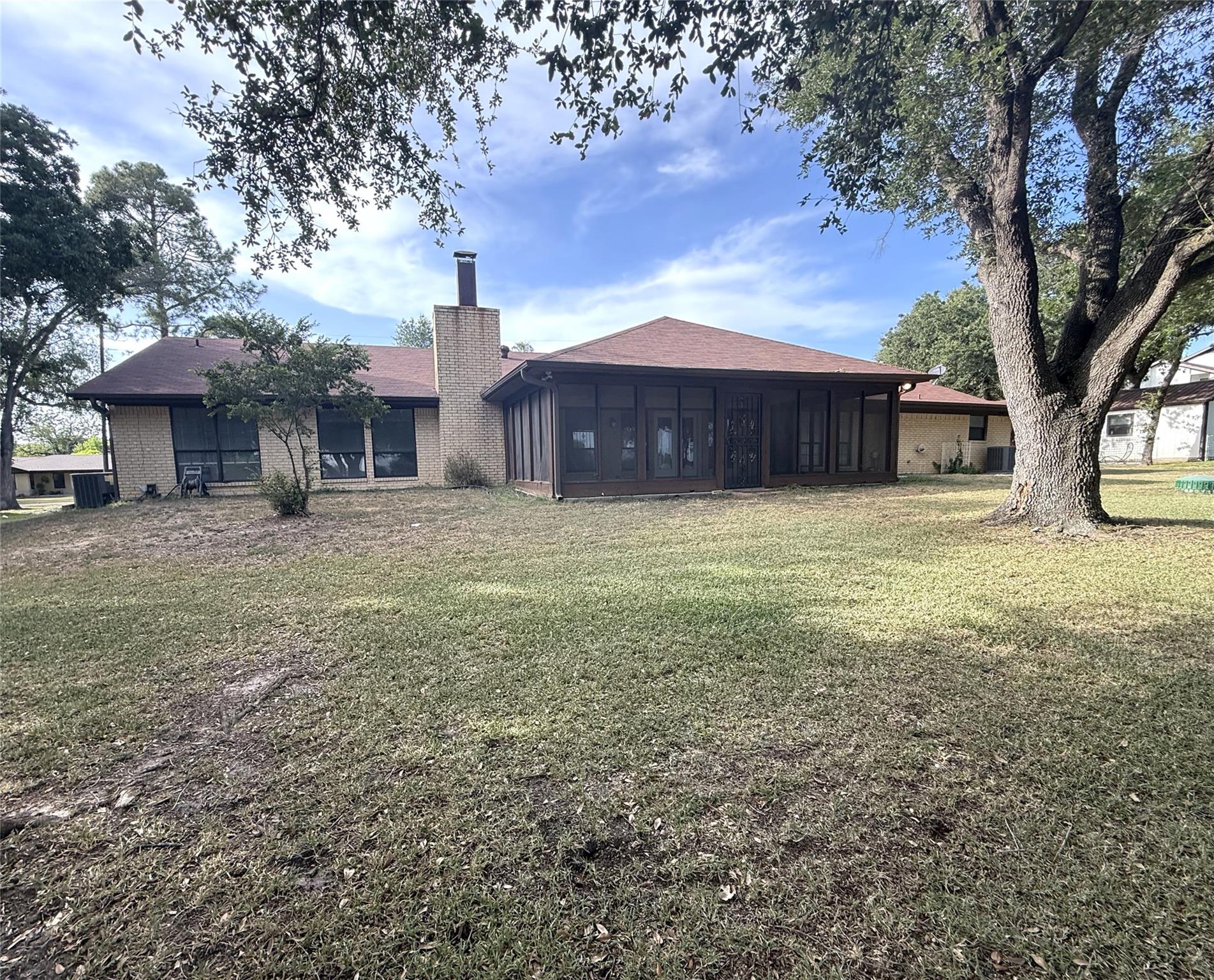 133 Champions Dr, Rockdale, TX 76567