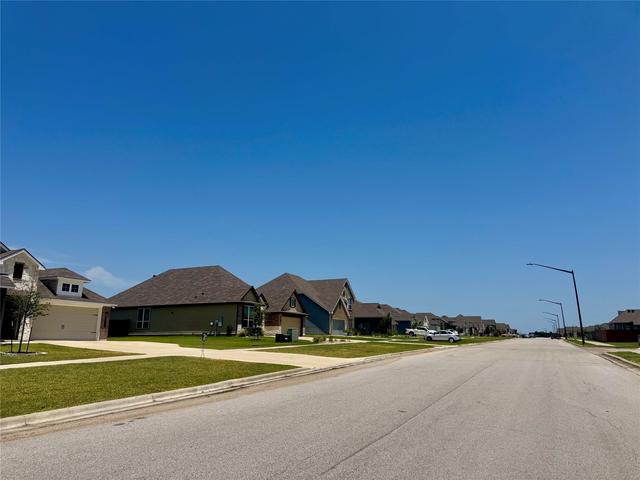 2054 Viva Rd, Bryan, TX 77807