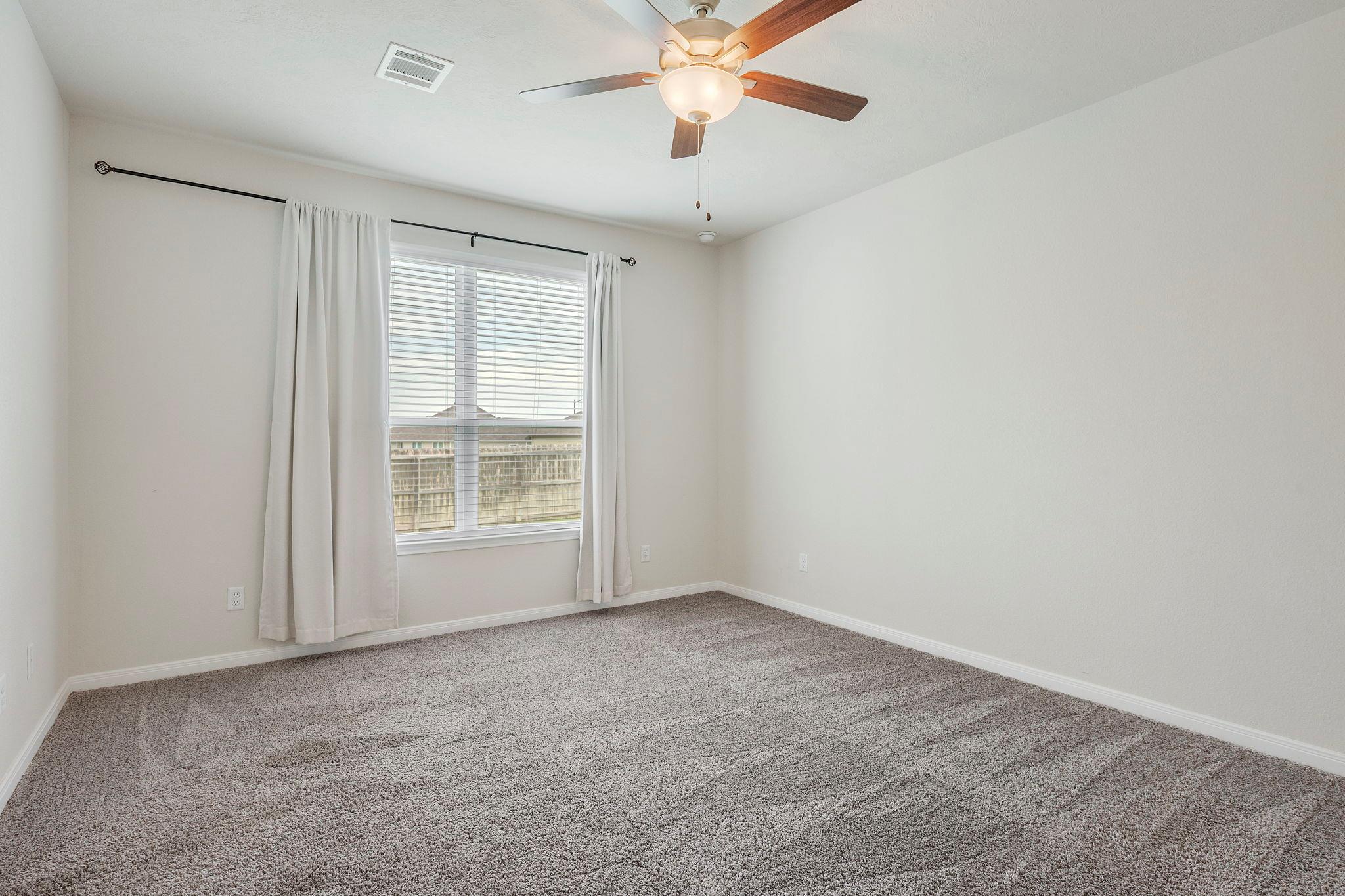 2054 Viva Rd, Bryan, TX 77807