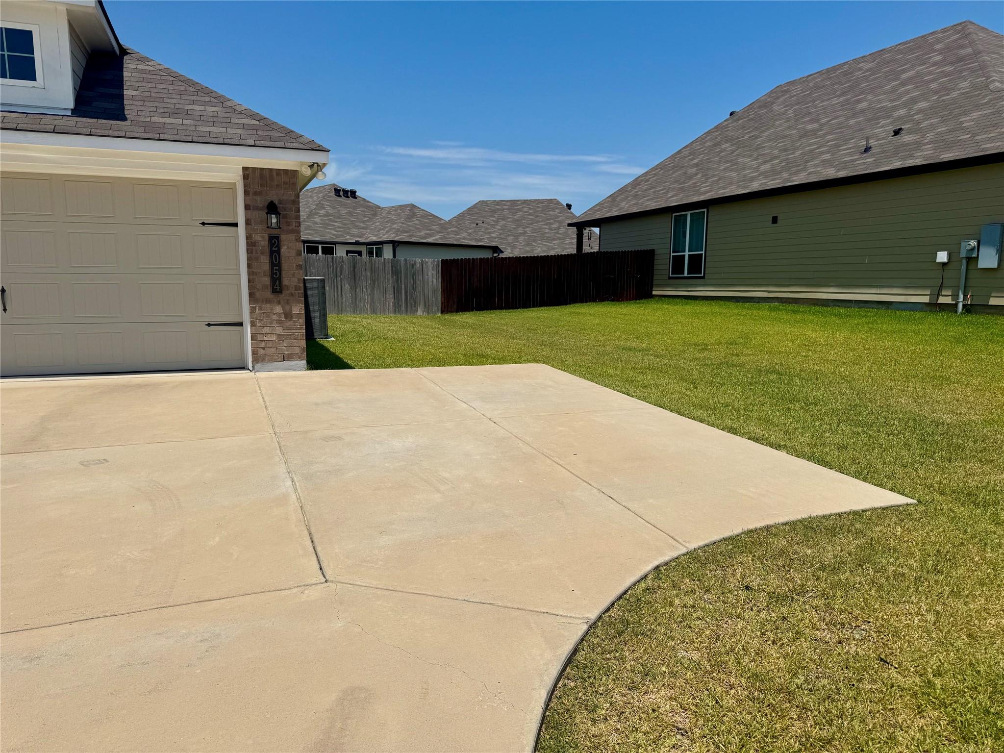 2054 Viva Rd, Bryan, TX 77807