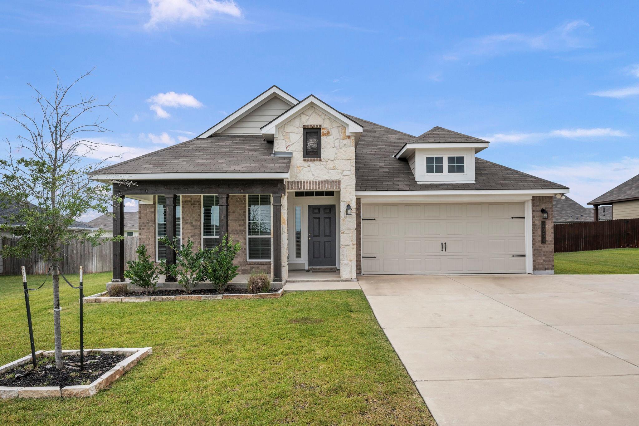 2054 Viva Rd, Bryan, TX 77807