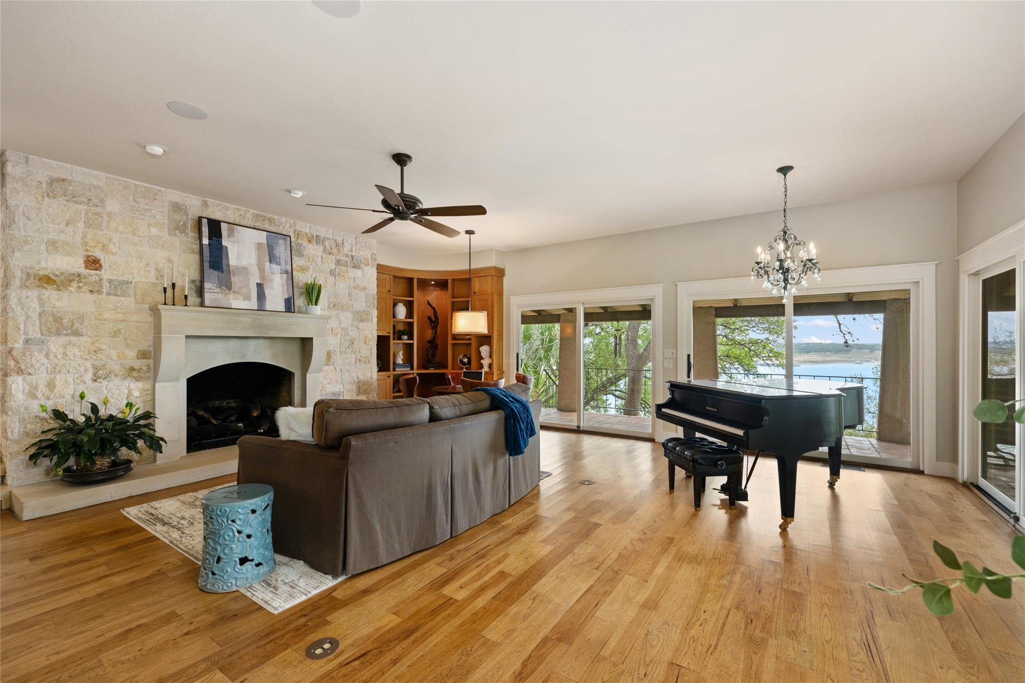 15911 Booth Cir, Austin, TX 78641