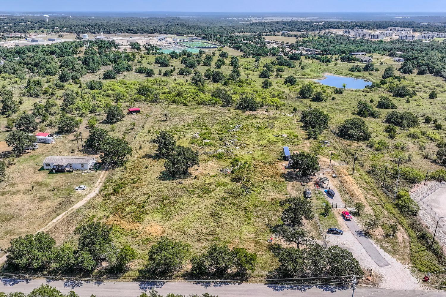 279 Pope Bnd S, Cedar Creek, TX 78612