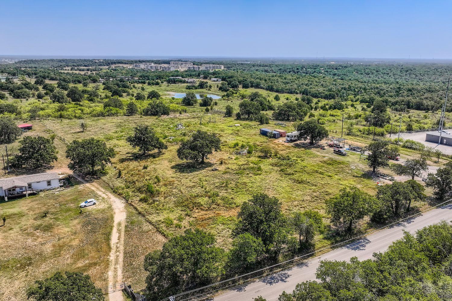 279 Pope Bnd S, Cedar Creek, TX 78612