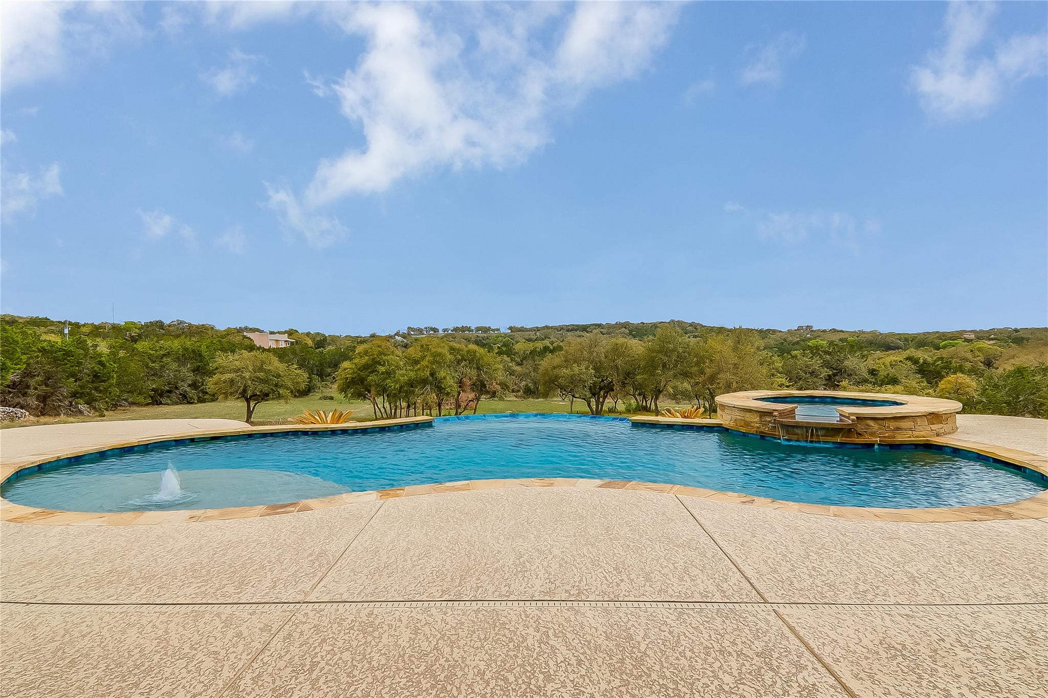 19911 Rancho Cielo Ct, Lago Vista, TX 78645