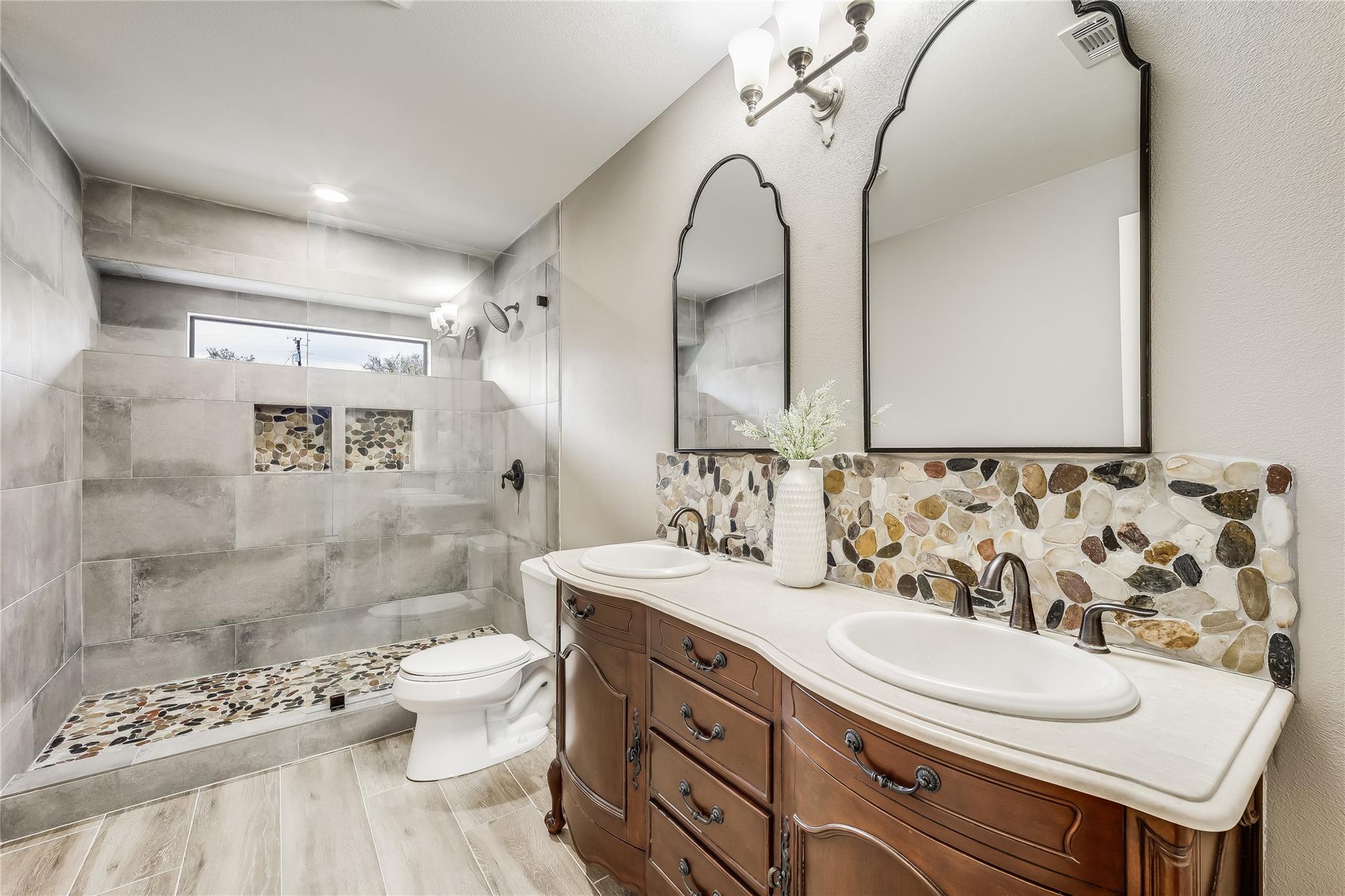 19911 Rancho Cielo Ct, Lago Vista, TX 78645