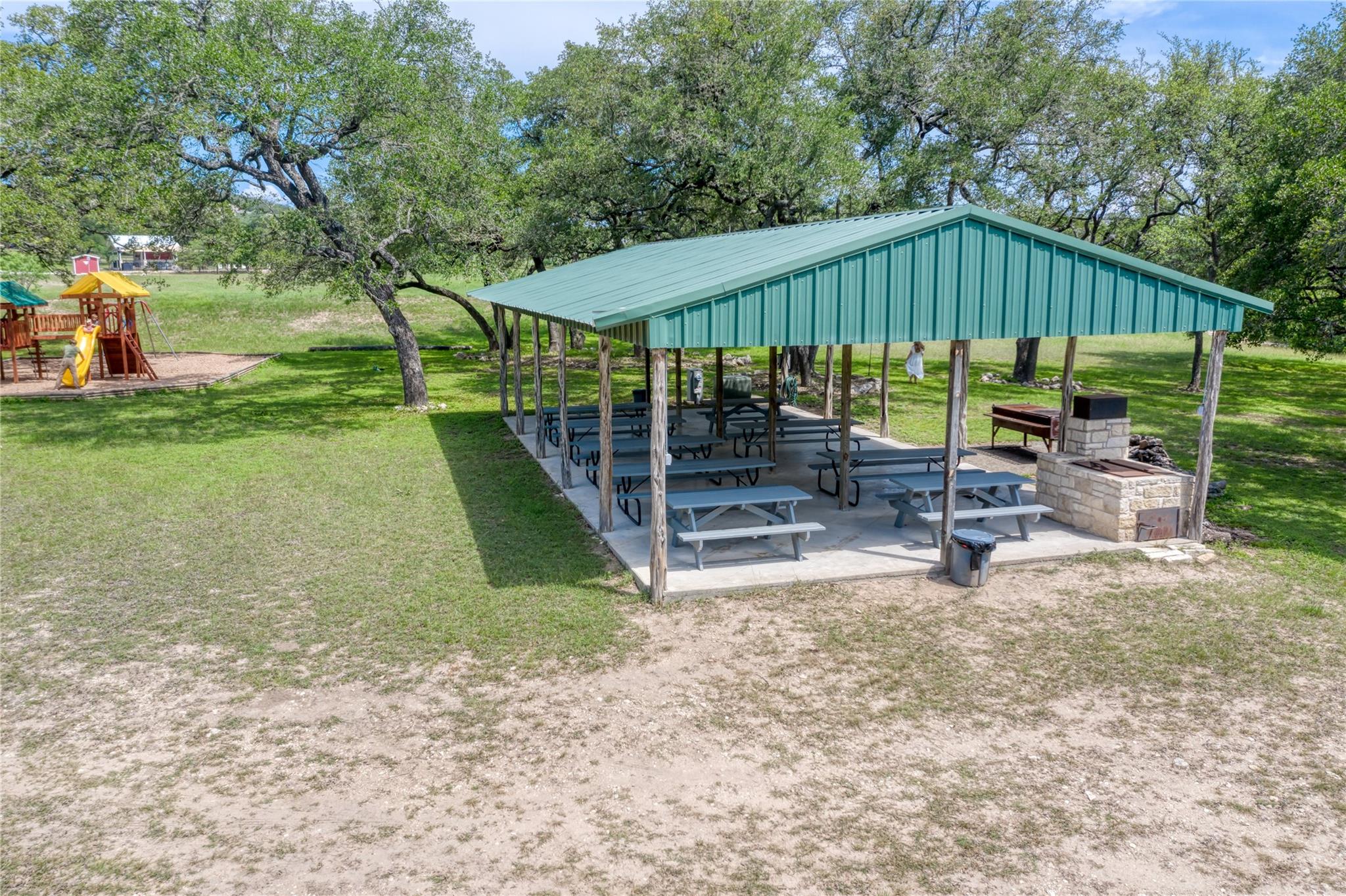 190 Suncrest Trl, Bertram, TX 78605