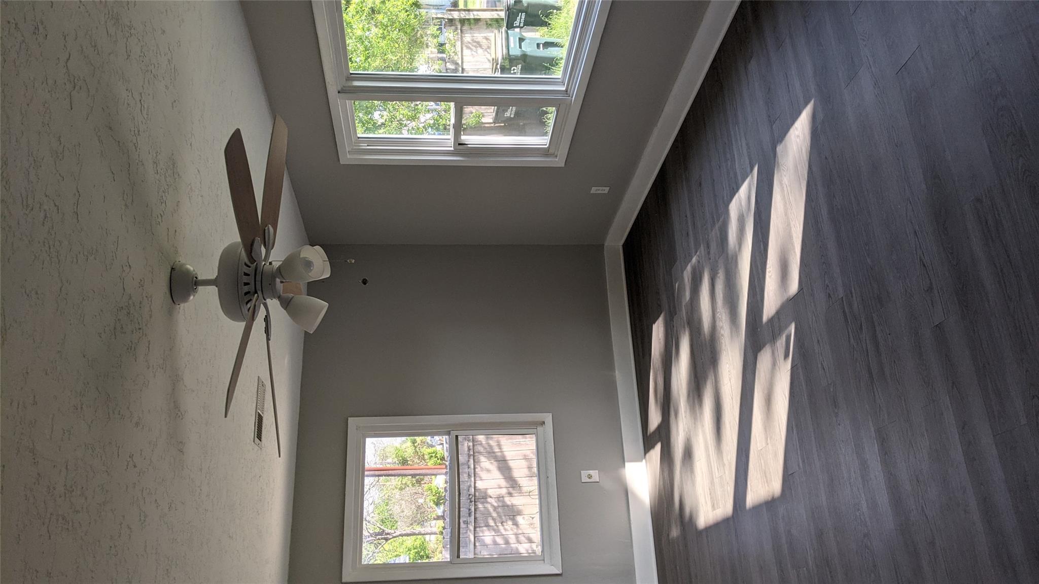 204 3rd St, San Marcos, TX 78666