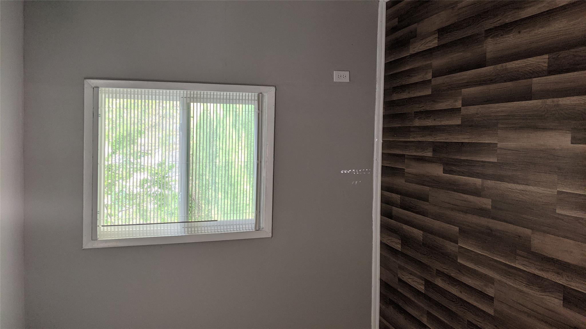 204 3rd St, San Marcos, TX 78666