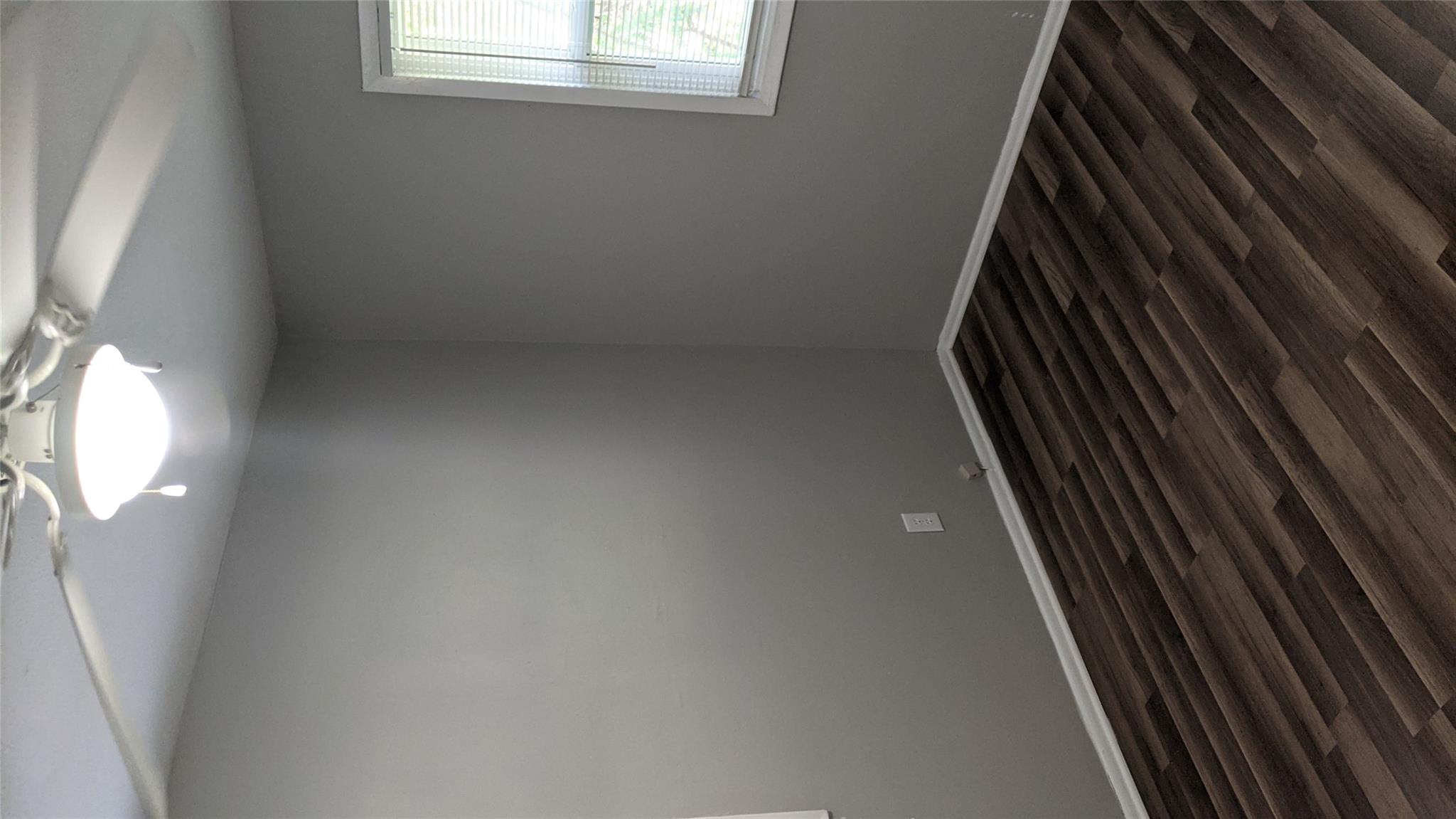 204 3rd St, San Marcos, TX 78666