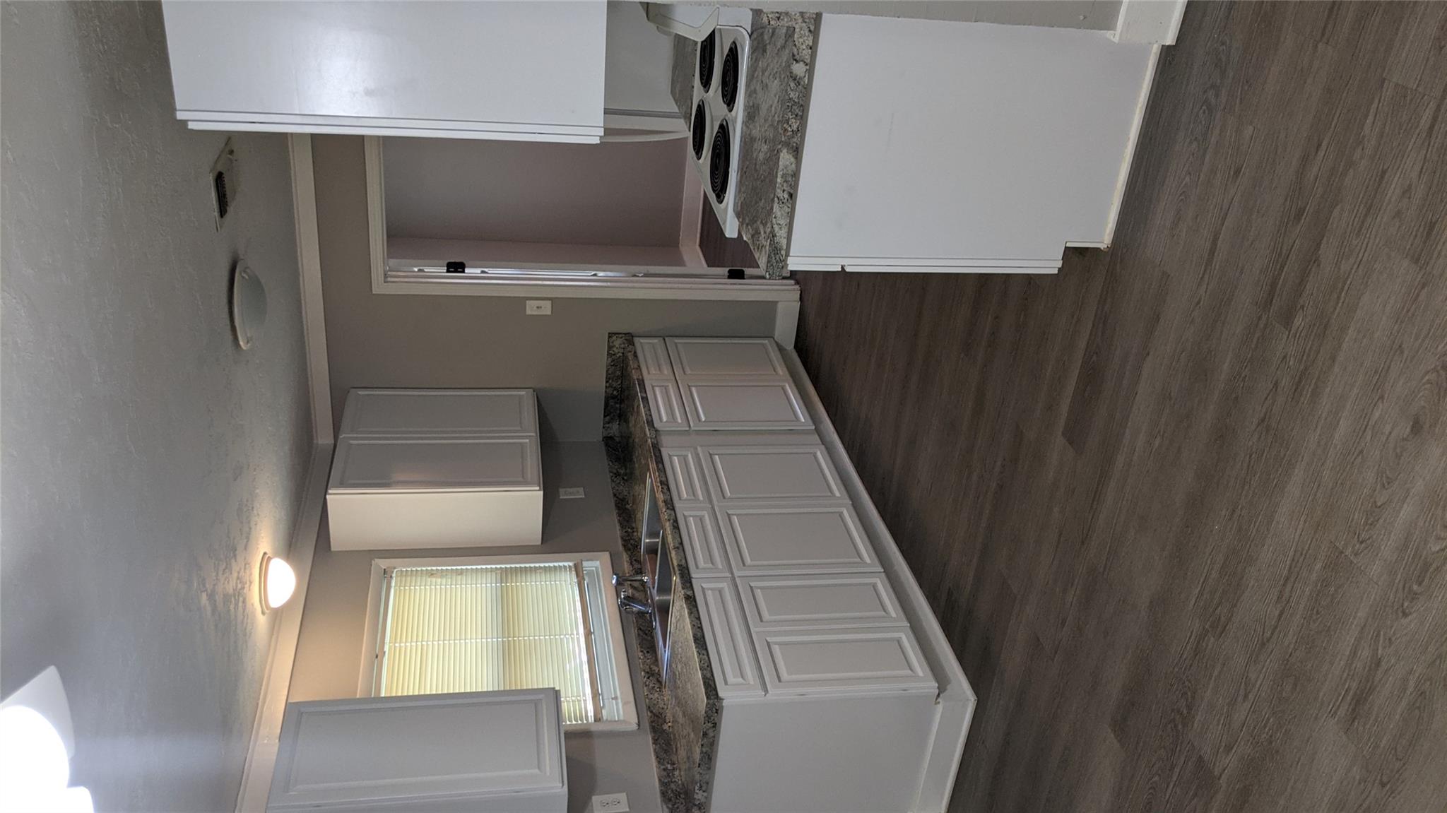 204 3rd St, San Marcos, TX 78666