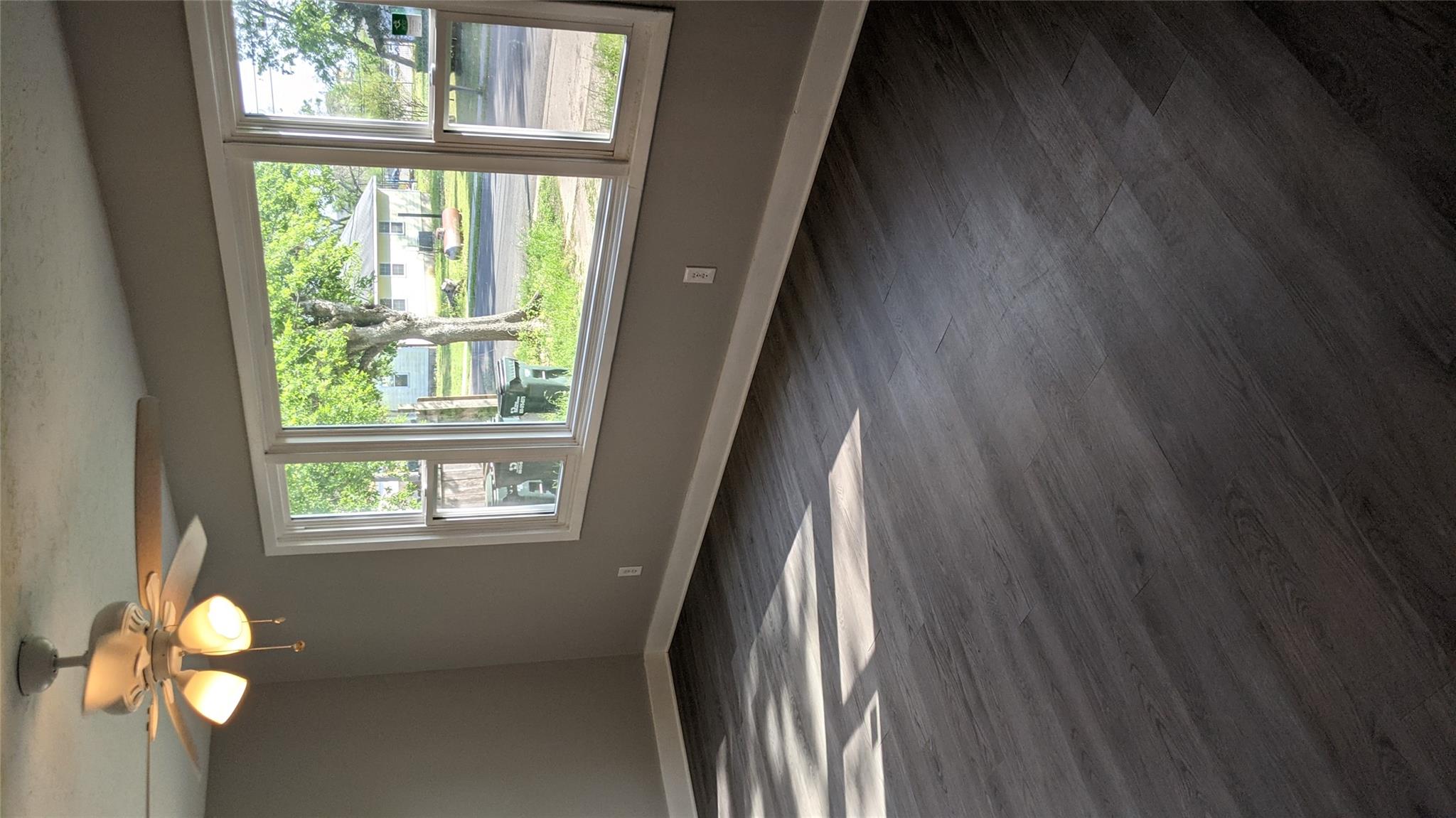 204 3rd St, San Marcos, TX 78666