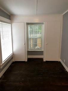 710 W Lake Dr, Taylor, TX 76574