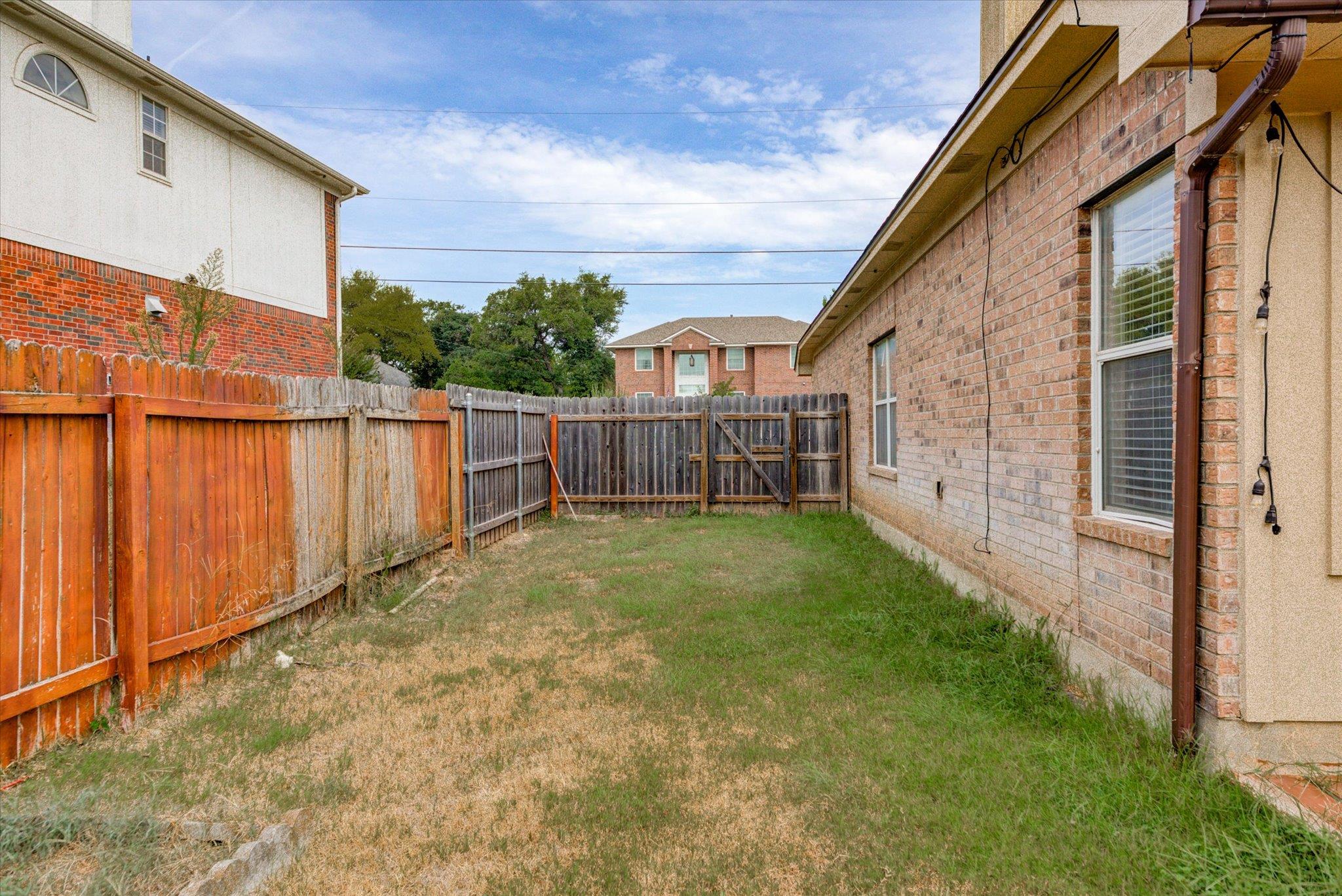 411 Debora Dr, Georgetown, TX 78628