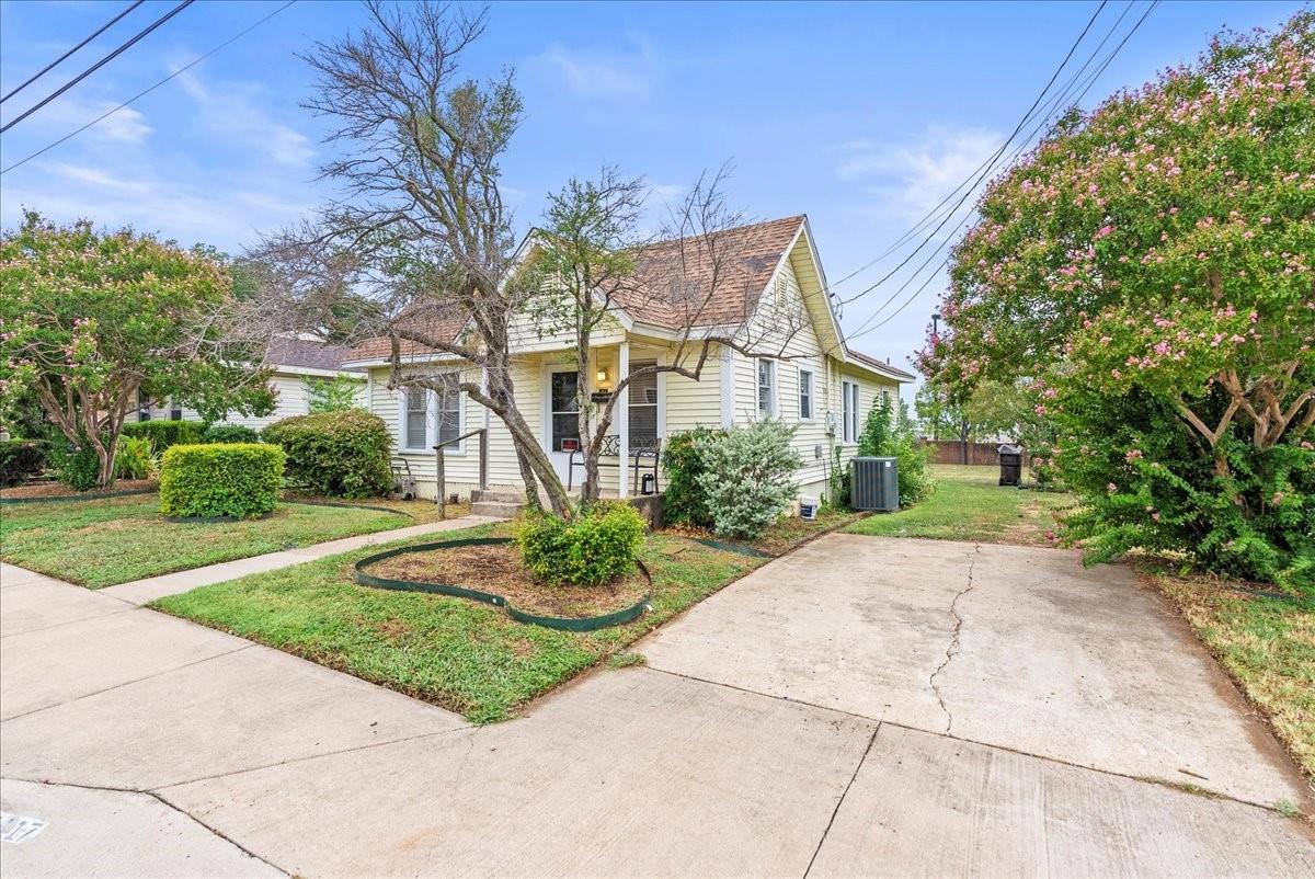 1117 F Ave, Plano, TX 75074