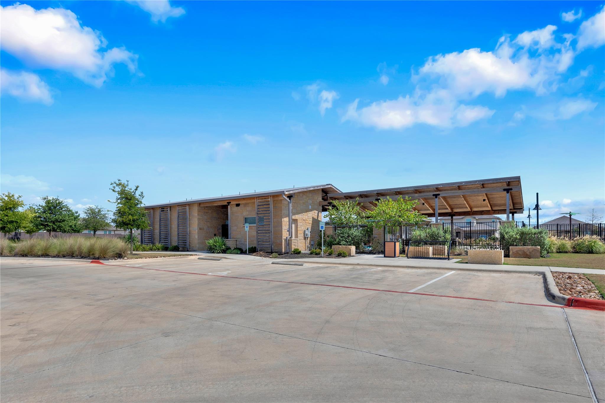 106 Wind Trl, Hutto, TX 78634