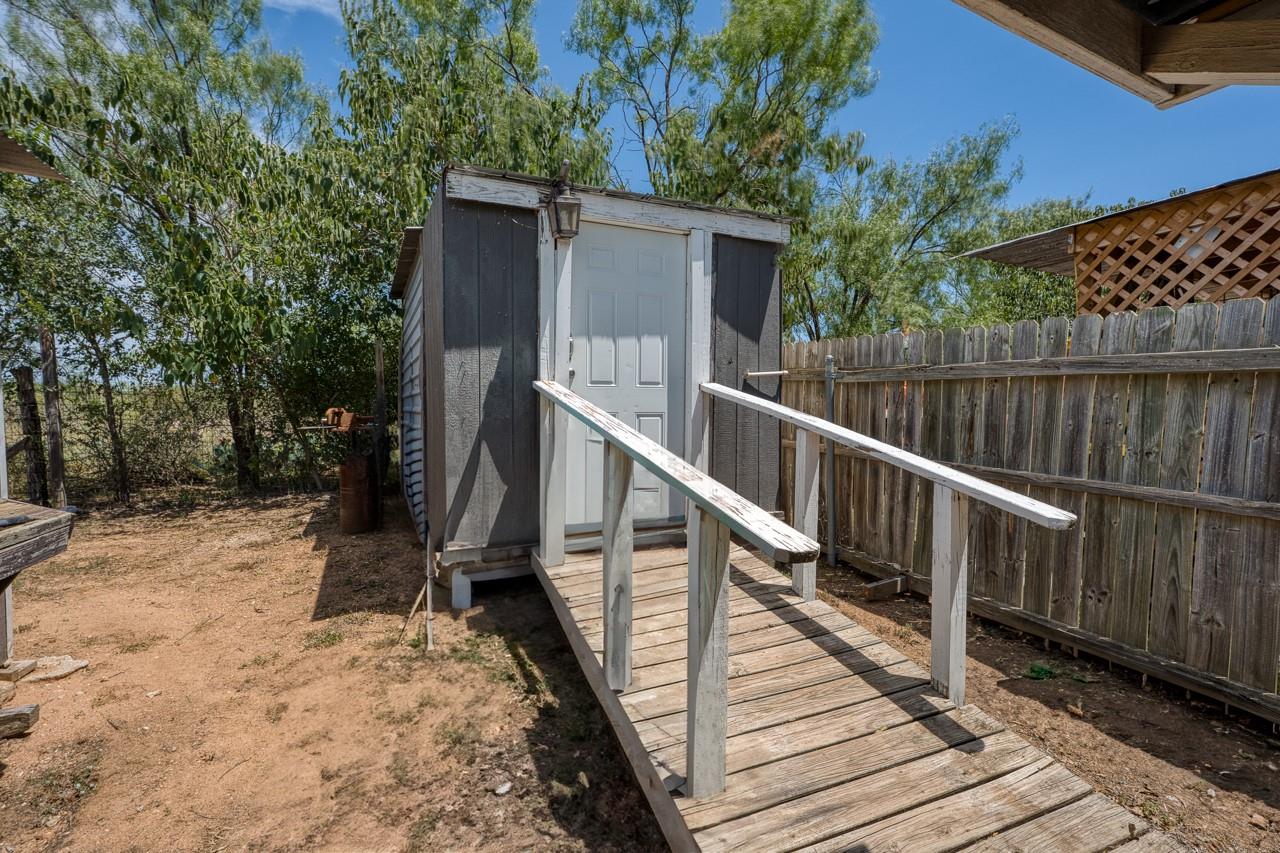 225 E Greencastle, Granite Shoals, TX 78654