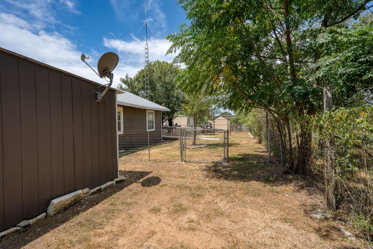 225 E Greencastle, Granite Shoals, TX 78654