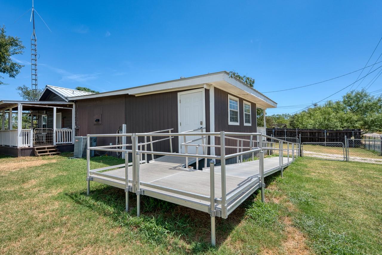 225 E Greencastle, Granite Shoals, TX 78654