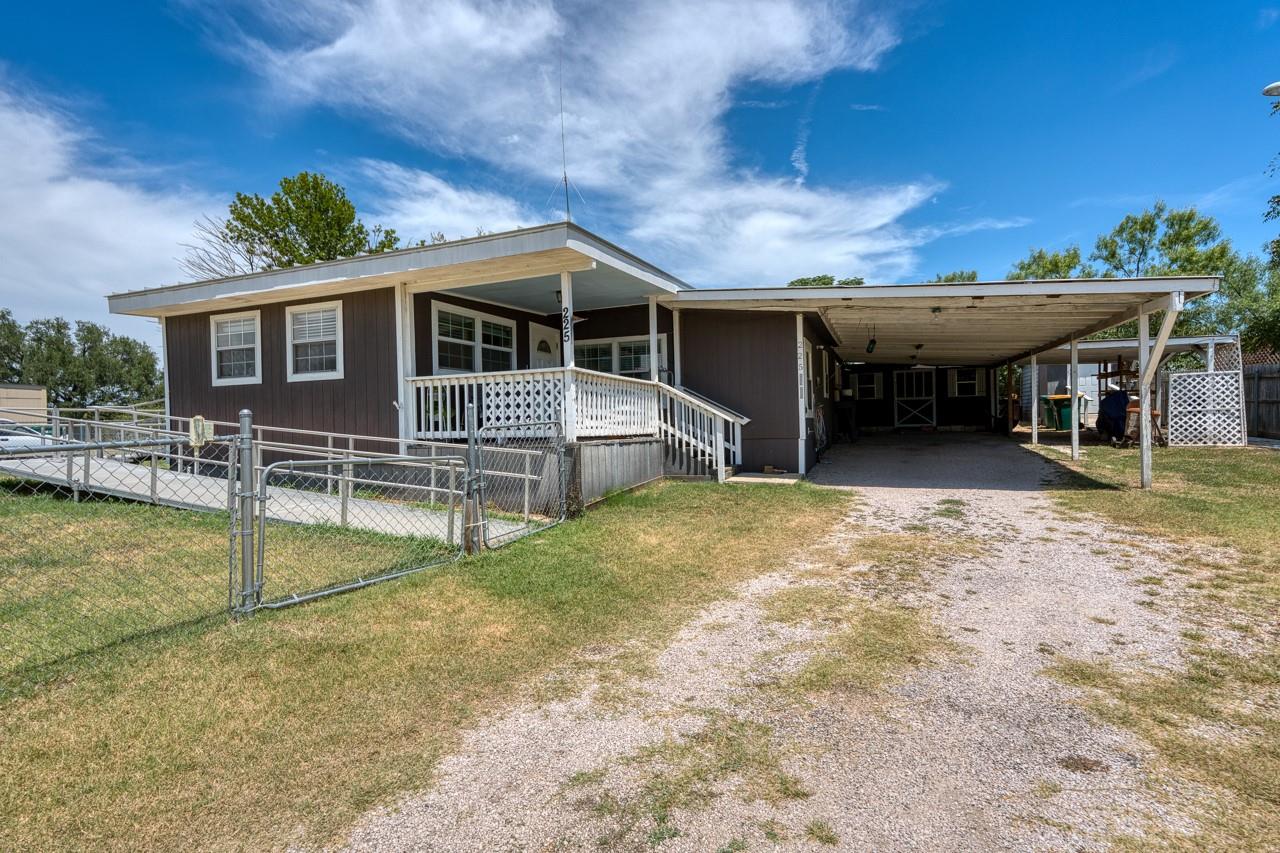 225 E Greencastle, Granite Shoals, TX 78654