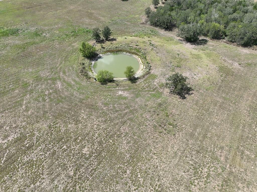 4810 Burke Rd, Flatonia, TX 78941