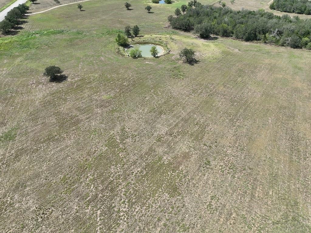 4810 Burke Rd, Flatonia, TX 78941