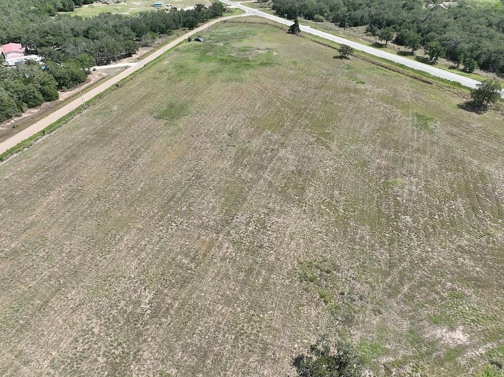 4810 Burke Rd, Flatonia, TX 78941