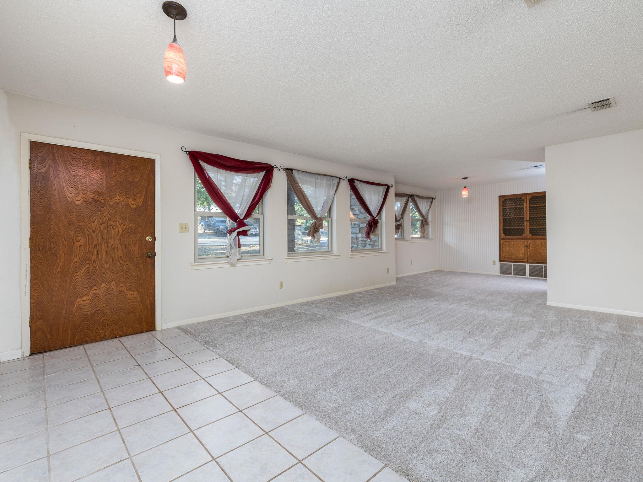 806 Country Club Rd, Georgetown, TX 78628