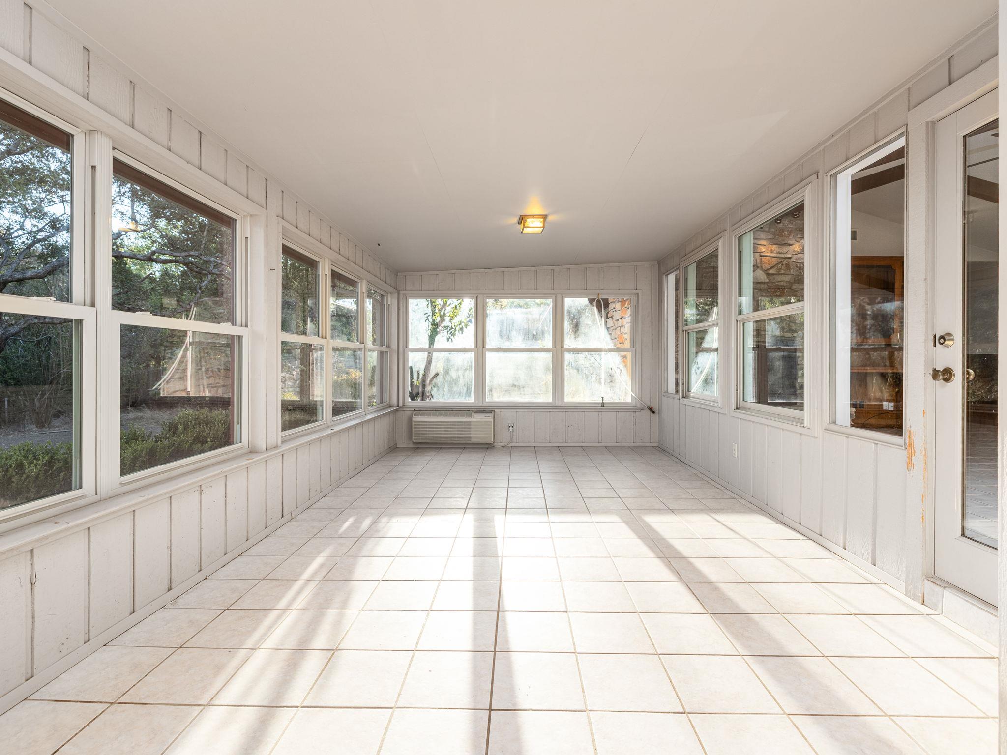 806 Country Club Rd, Georgetown, TX 78628