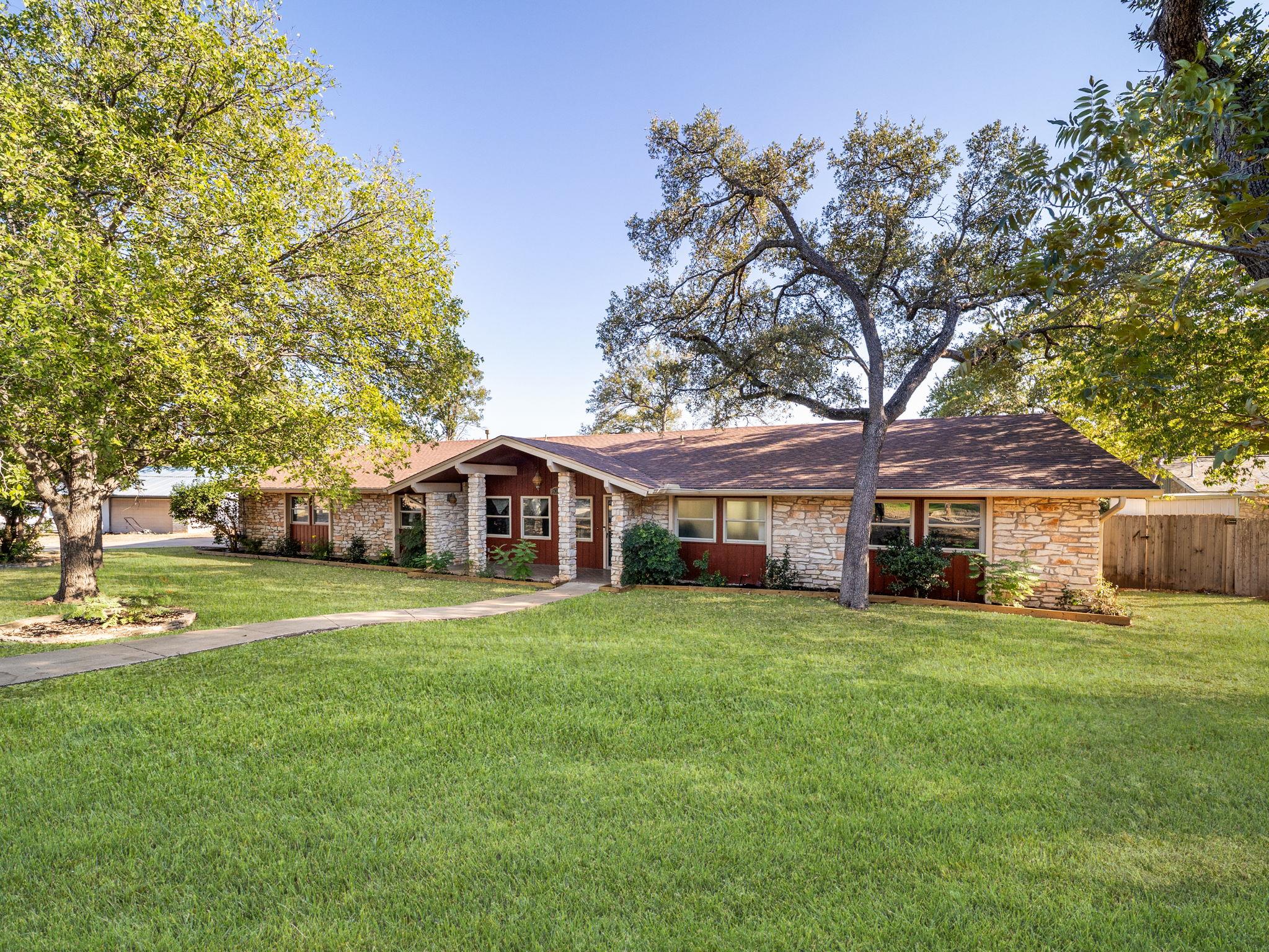 806 Country Club Rd, Georgetown, TX 78628